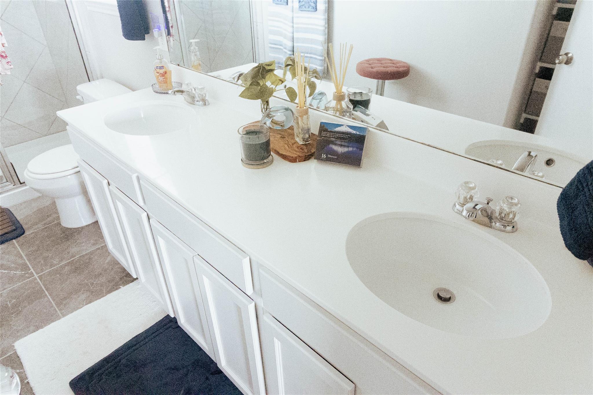 661 Cinnamon Teal Ln, Leander, TX 78641