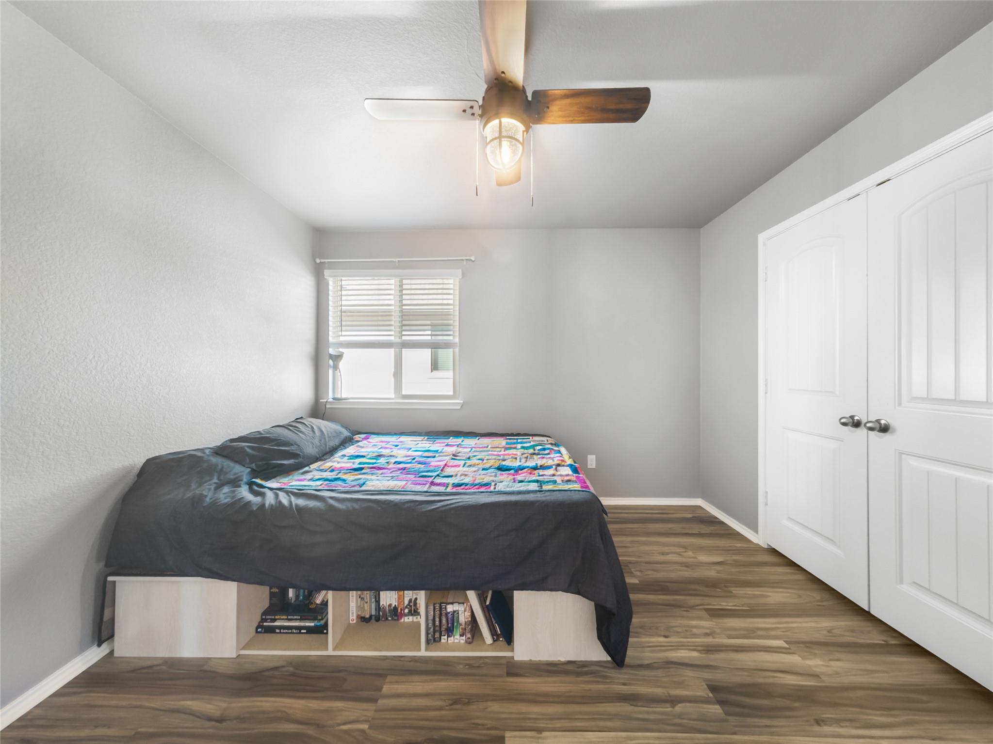 137 Hematite Ln, Jarrell, TX 76537