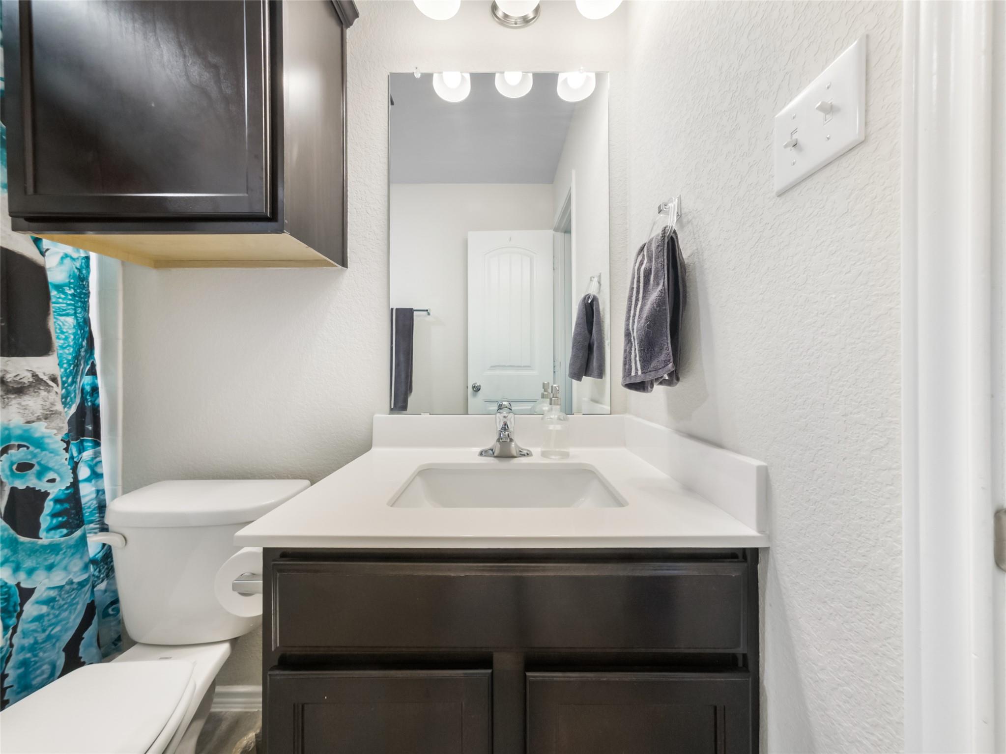 137 Hematite Ln, Jarrell, TX 76537