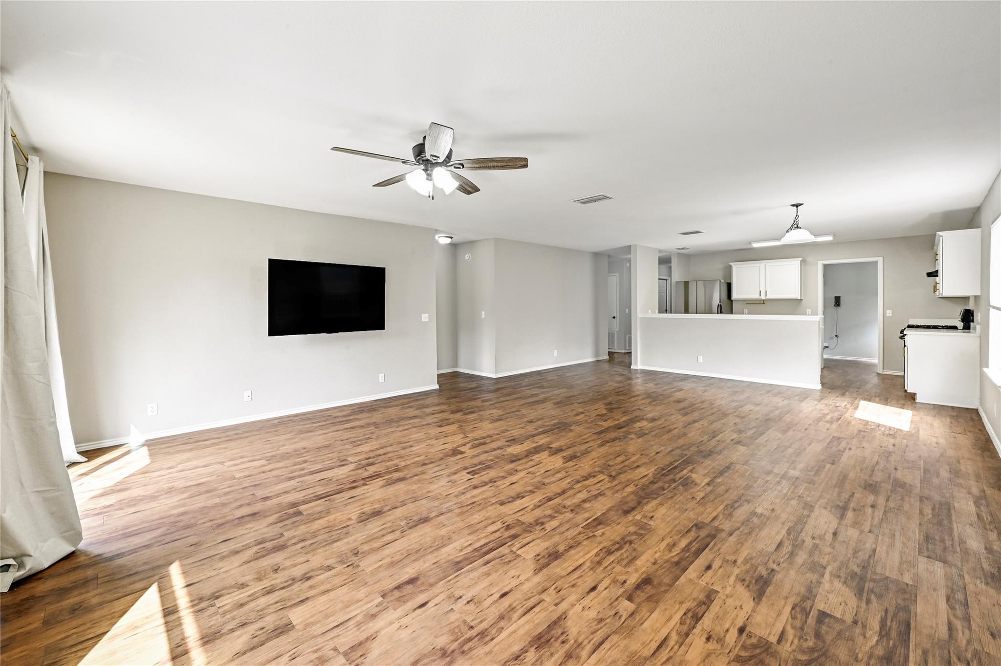 6813 Sabrina Dr, Austin, TX 78747