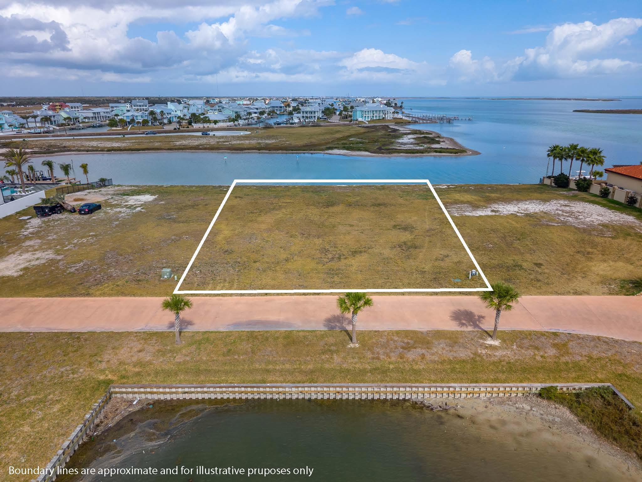 36 La Buena Vida Dr, Aransas Pass, TX 78336