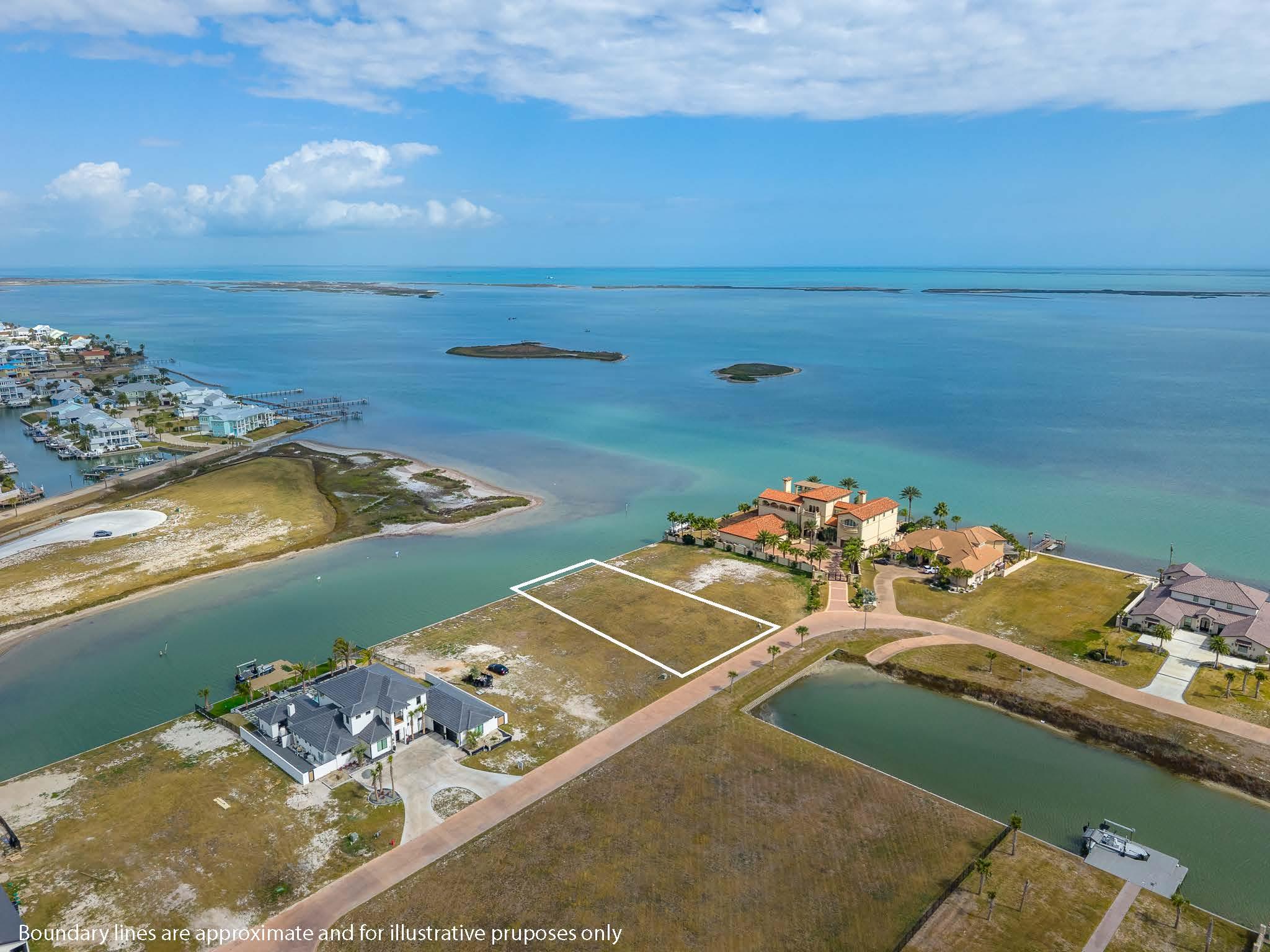 36 La Buena Vida Dr, Aransas Pass, TX 78336