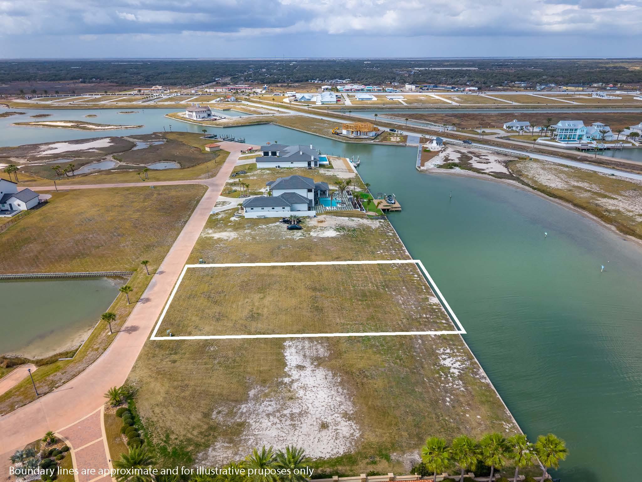 36 La Buena Vida Dr, Aransas Pass, TX 78336