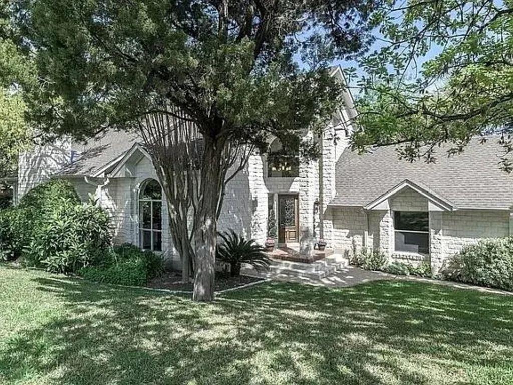 5607 Courtyard Dr, Austin, TX 78731