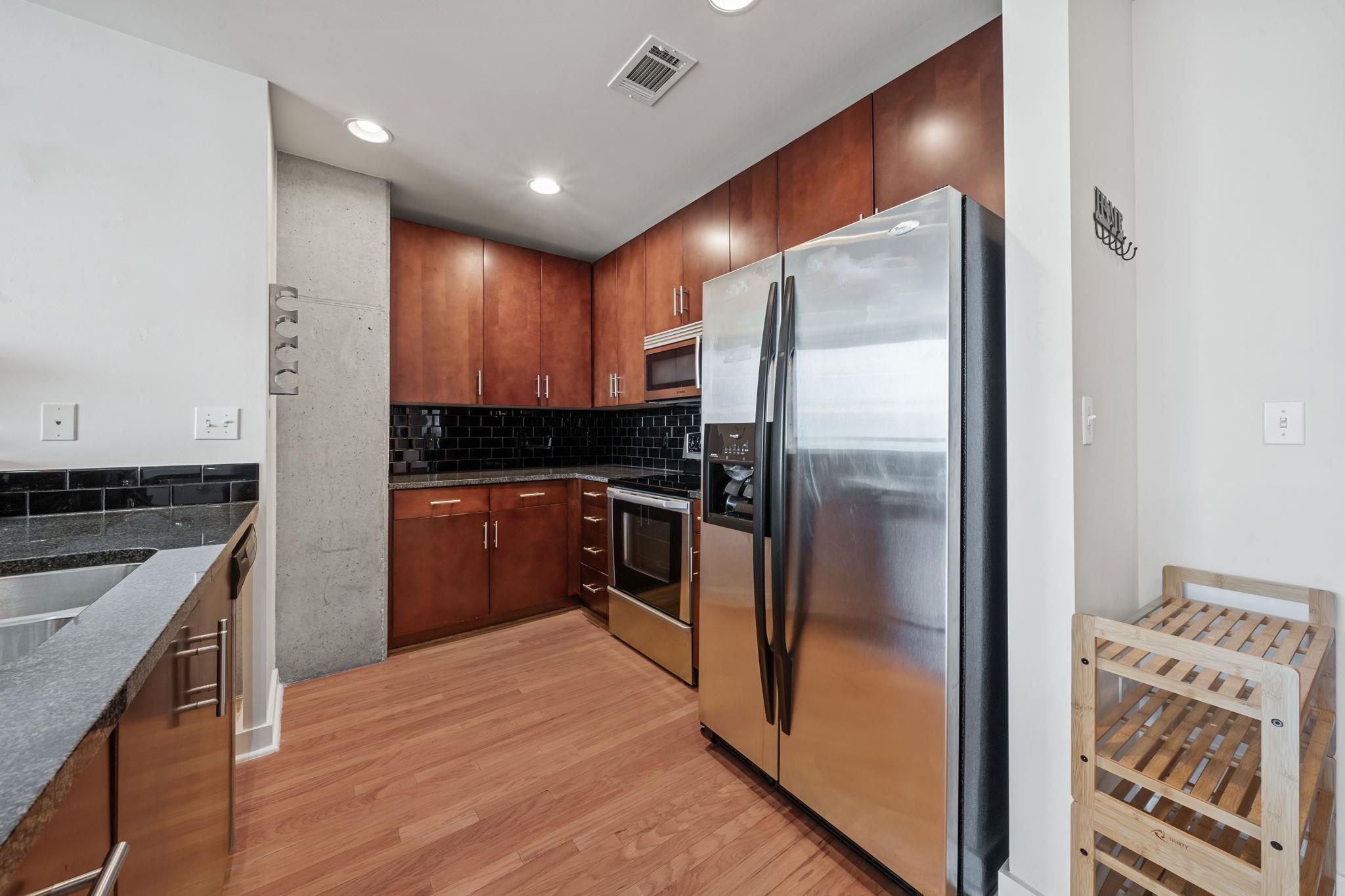 360 Nueces St # 1118, Austin, TX 78701