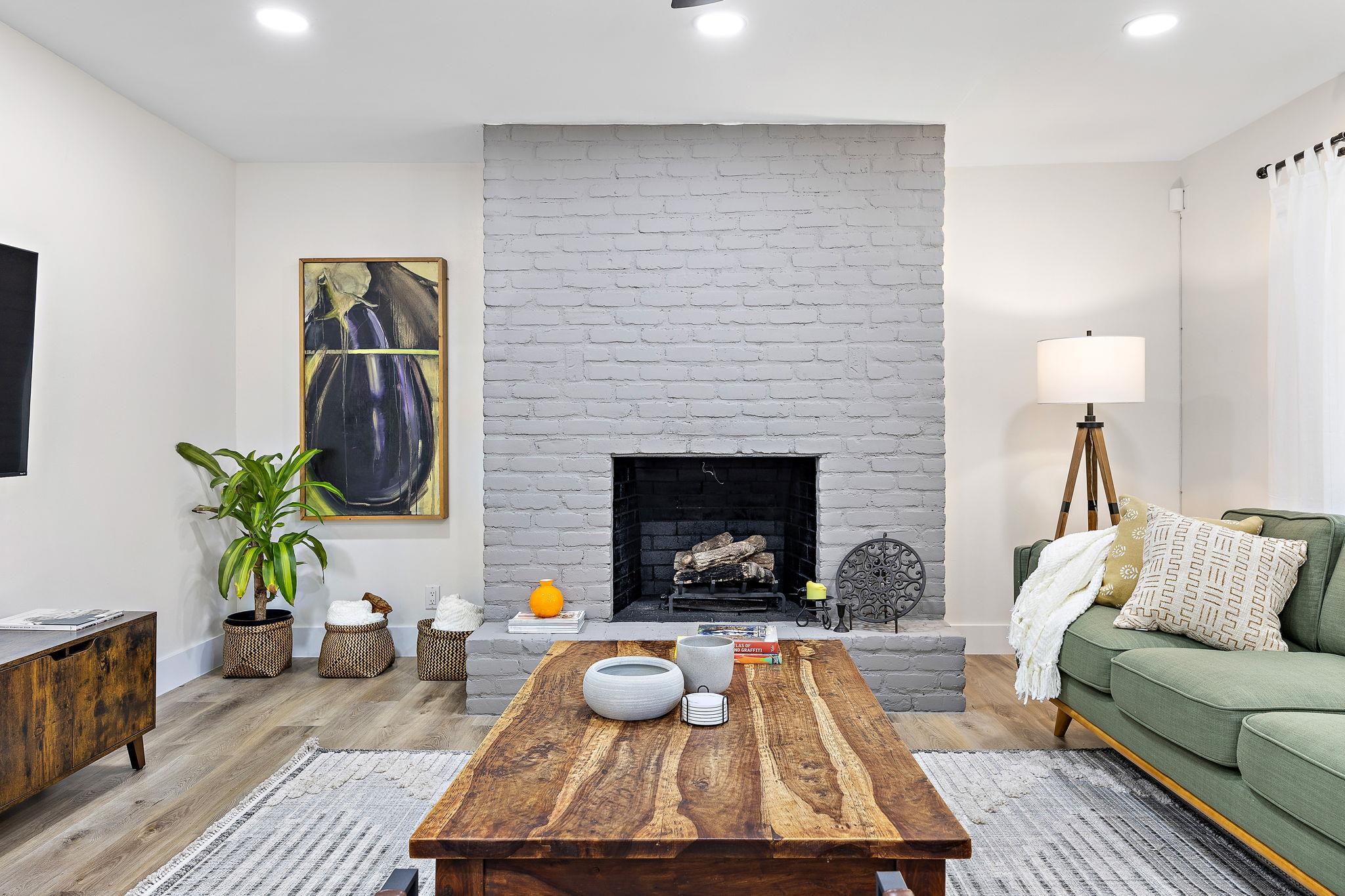 1317 Cloverleaf Dr, Austin, TX 78723