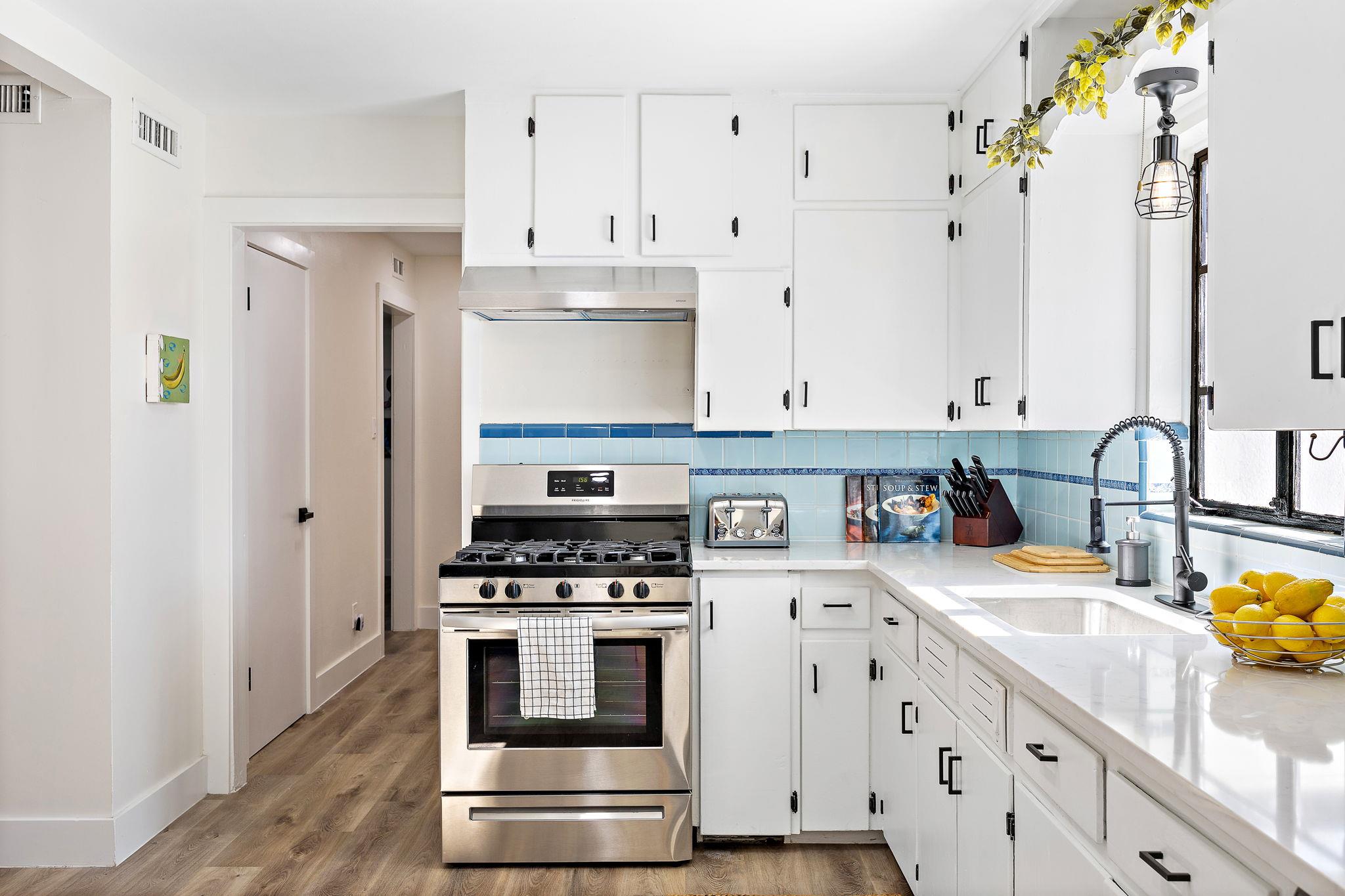 1317 Cloverleaf Dr, Austin, TX 78723