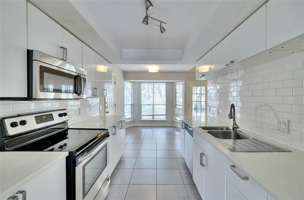 2406 Sheri Oak Ln, Austin, TX 78748