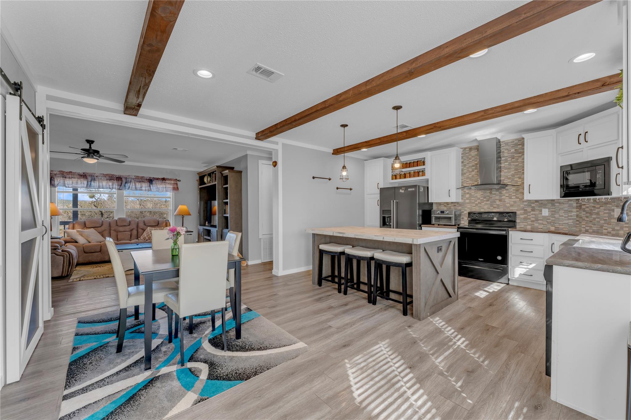 1107 Seneca Dr, Burnet, TX 78611