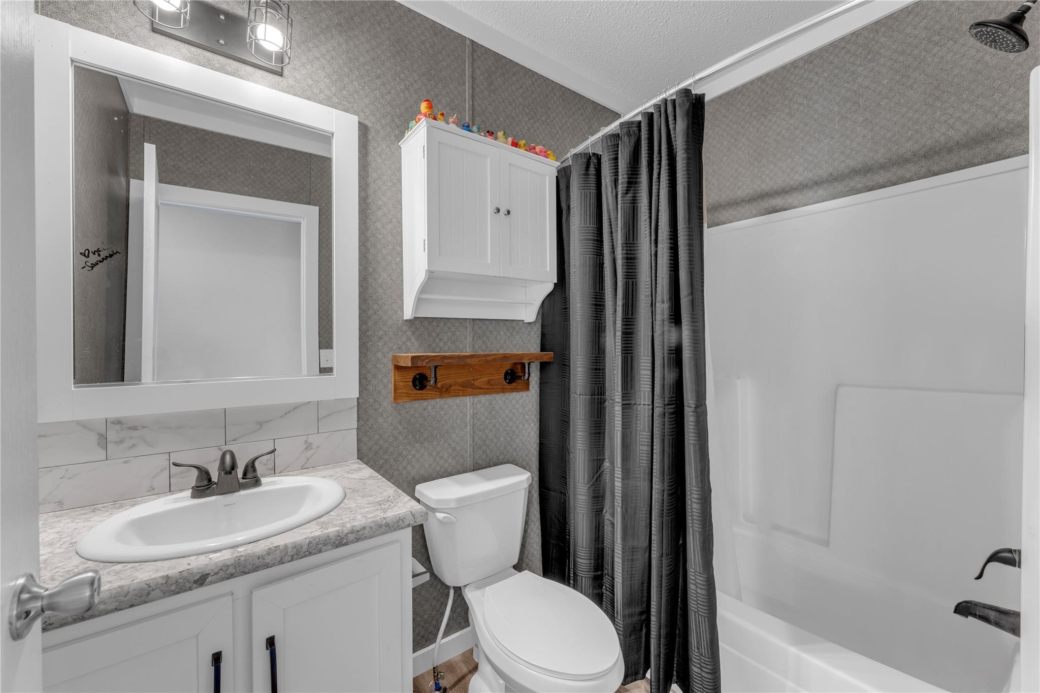 1107 Seneca Dr, Burnet, TX 78611