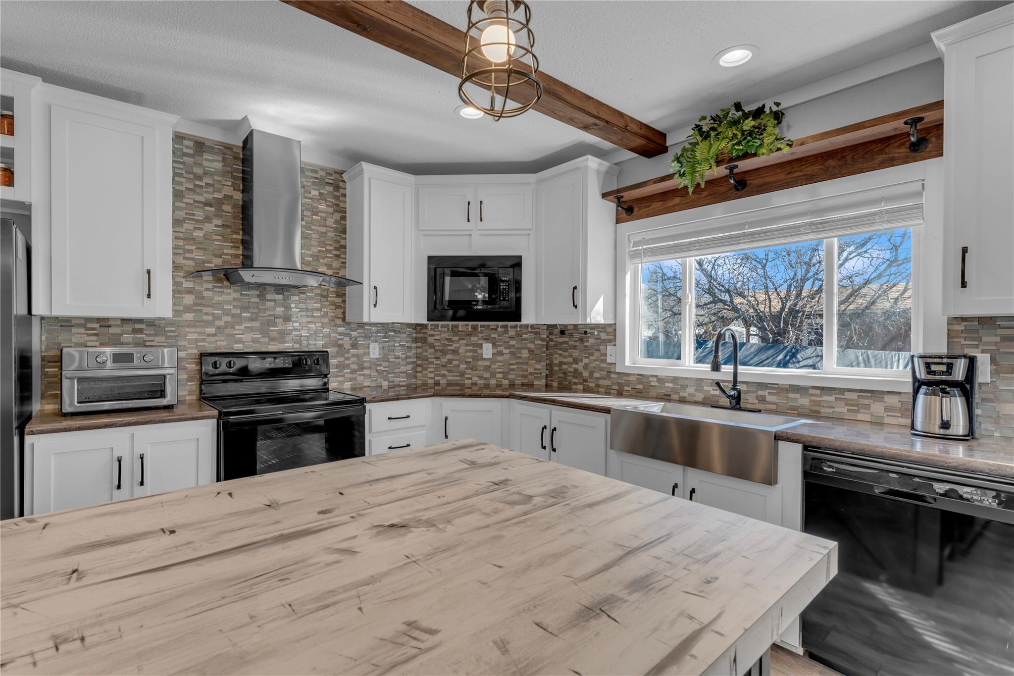 1107 Seneca Dr, Burnet, TX 78611