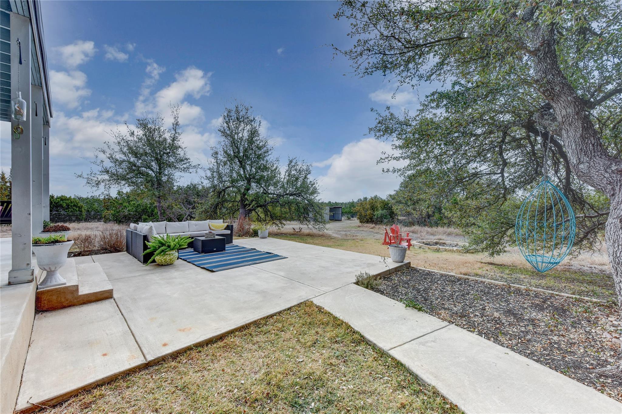 109 Vista Oaks Dr, Dripping Springs, TX 78620