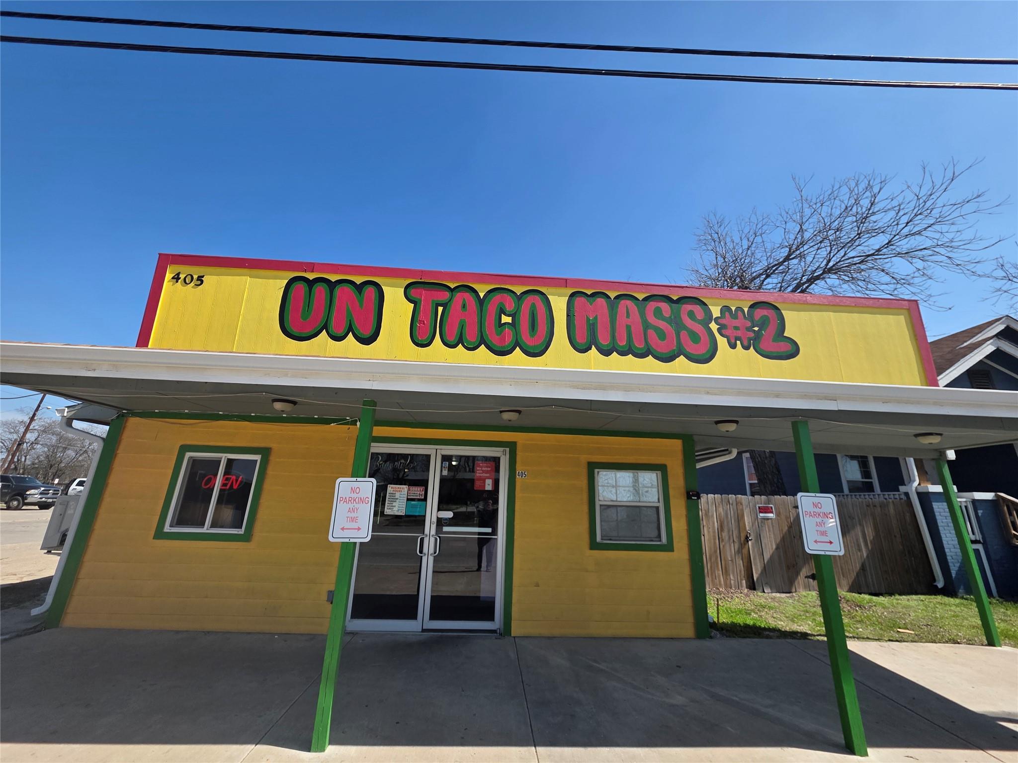 405 S Main St, Taylor, TX 76574