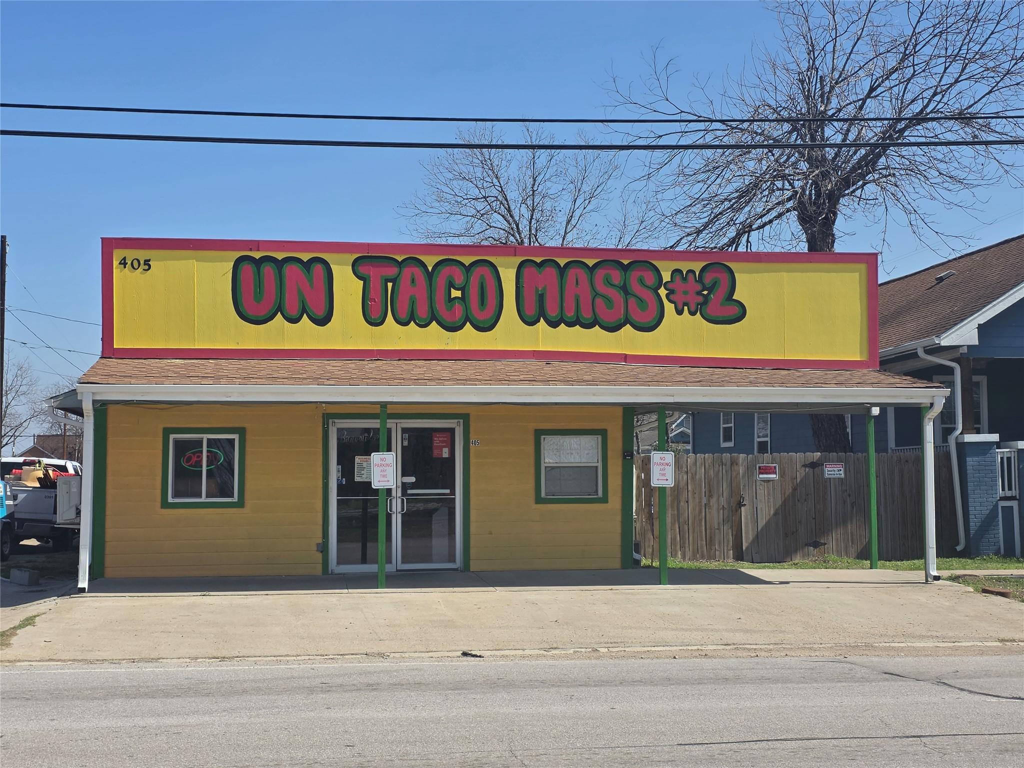 405 S Main St, Taylor, TX 76574