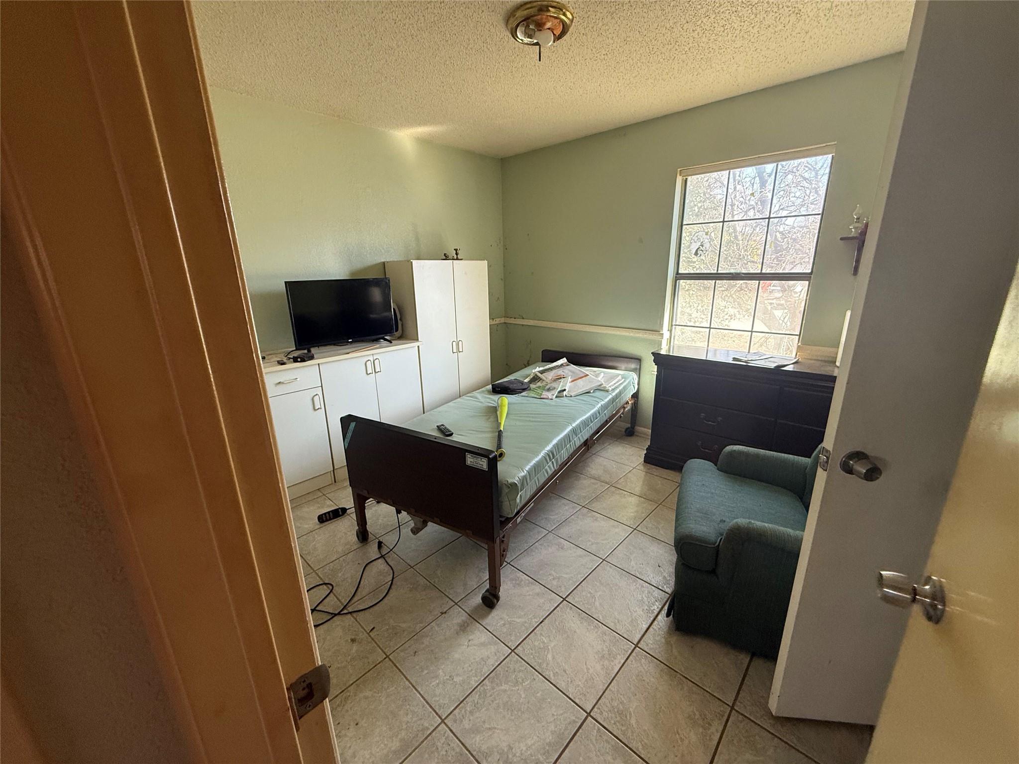 404 Meadowcreek Cir, Round Rock, TX 78664