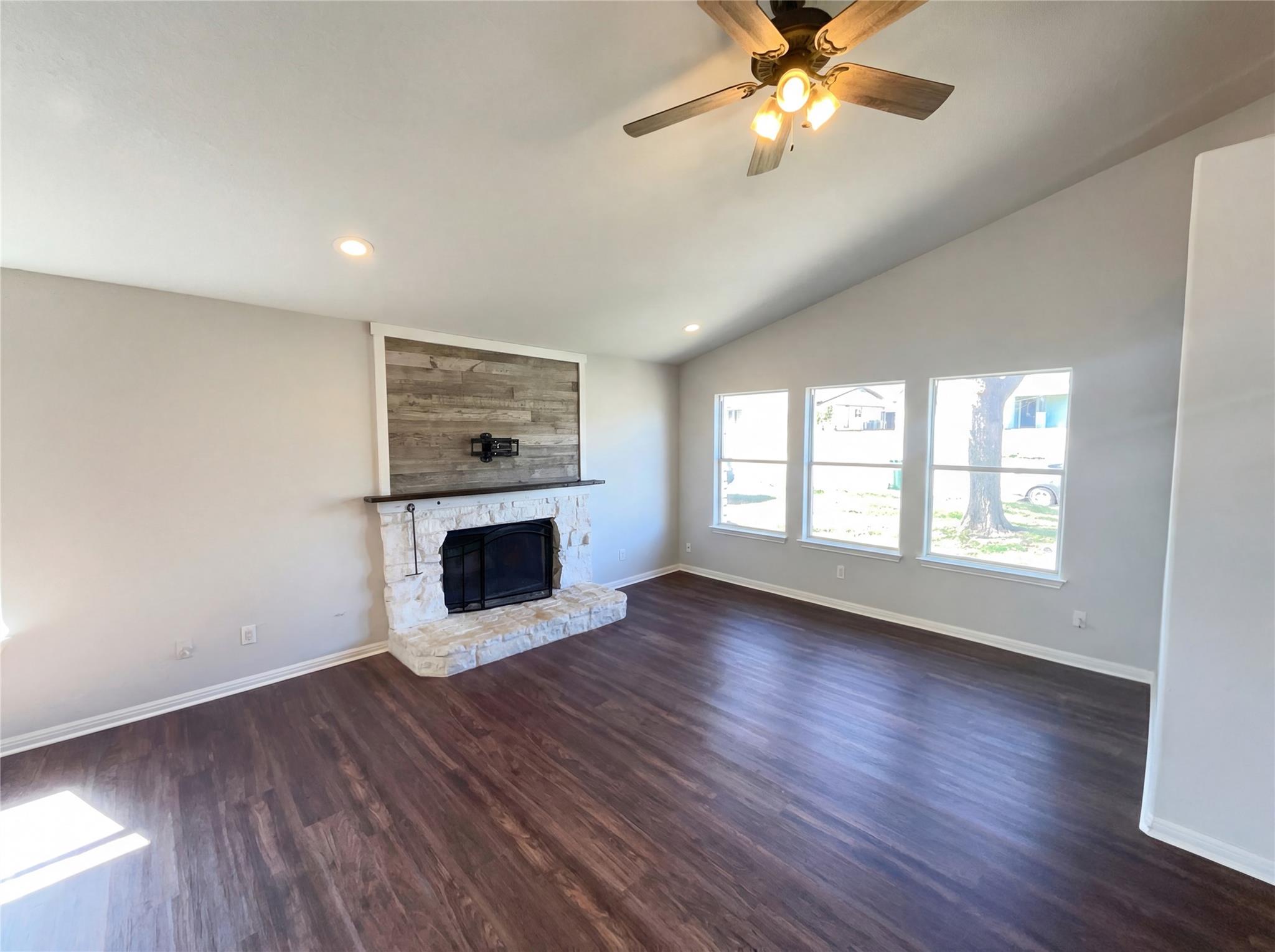 1516 Gatlinburg Dr, Pflugerville, TX 78660