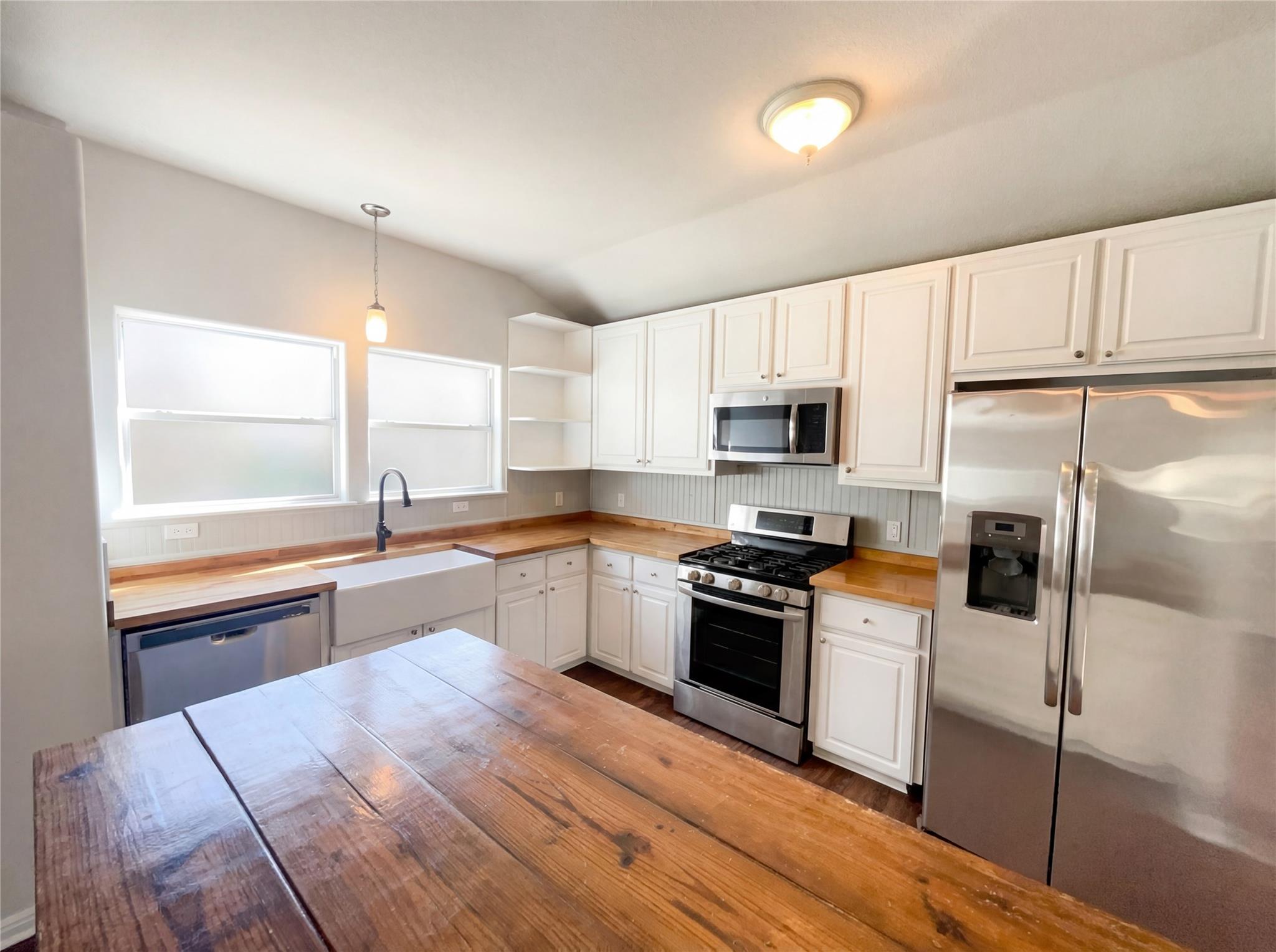 1516 Gatlinburg Dr, Pflugerville, TX 78660