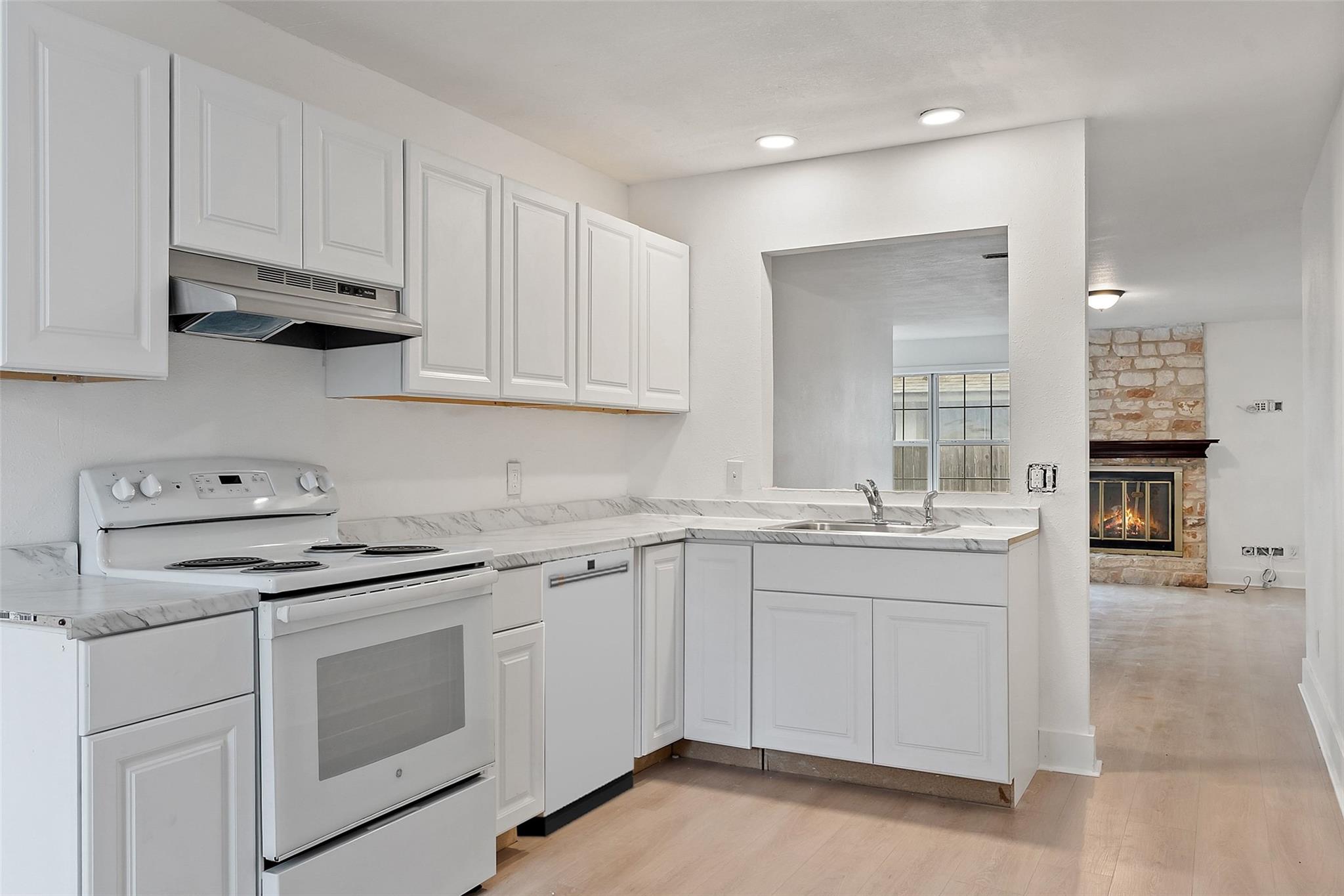 1010 N Bird Creek Dr # B, Austin, TX 78758