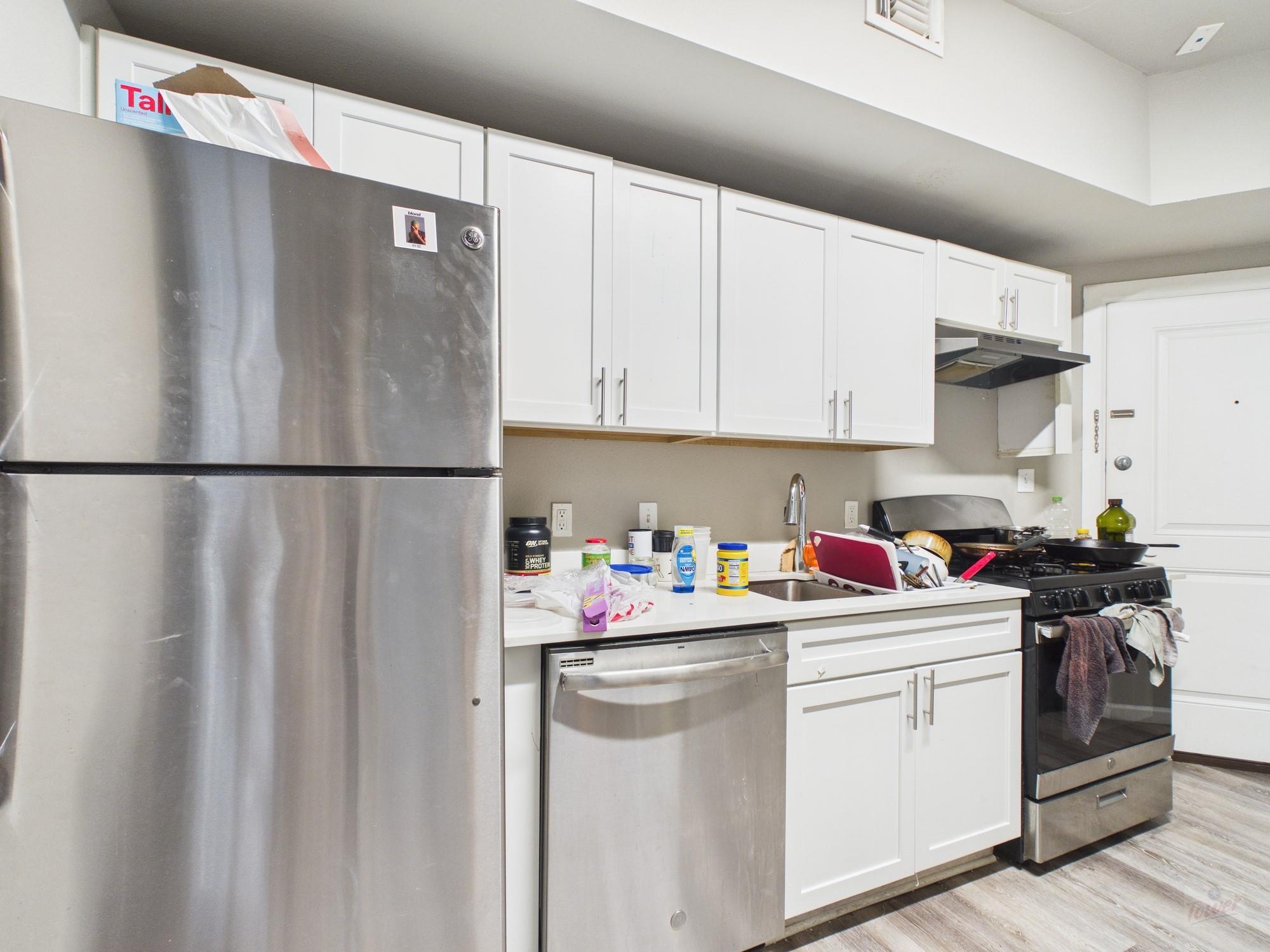 911 W 22nd St # 404, Austin, TX 78705