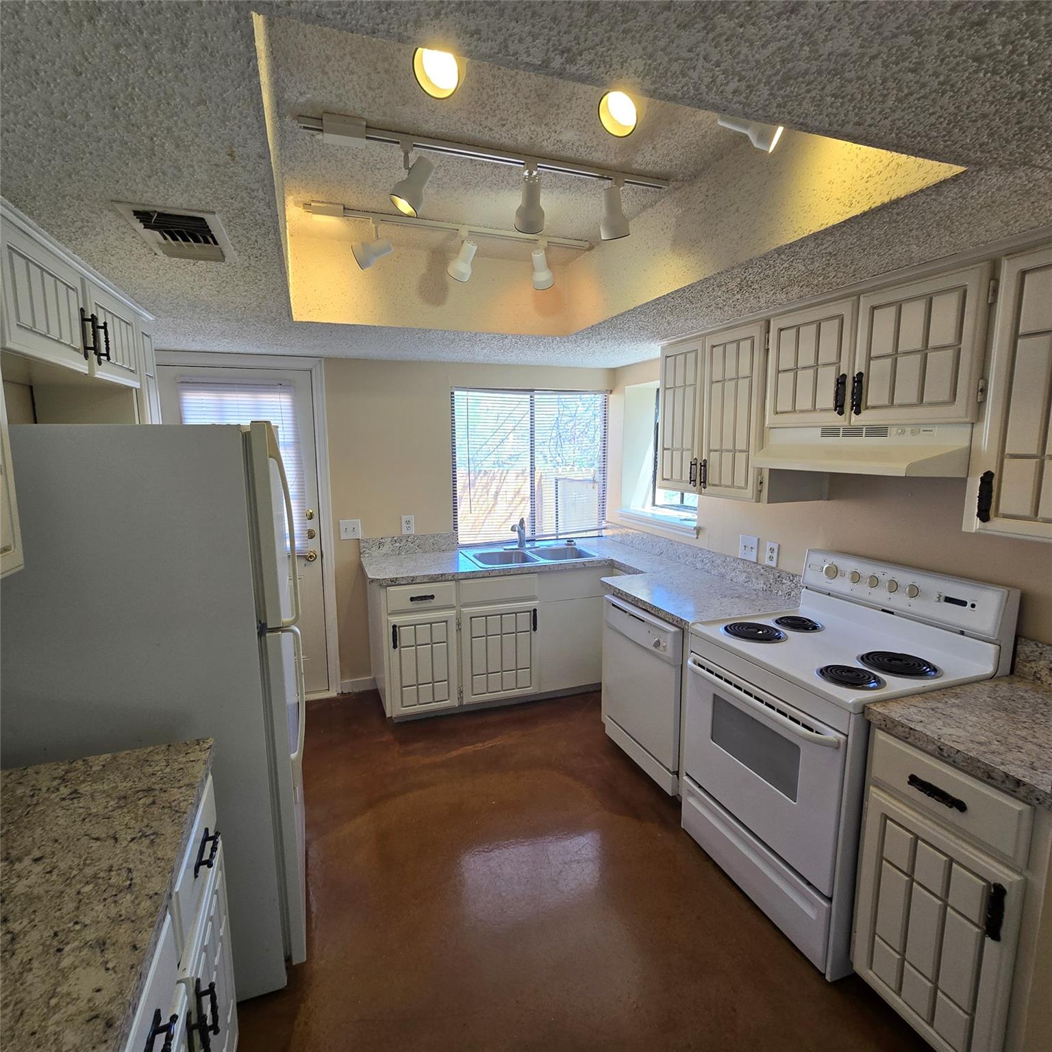 801 Old Ranch Road 12, San Marcos, TX 78666