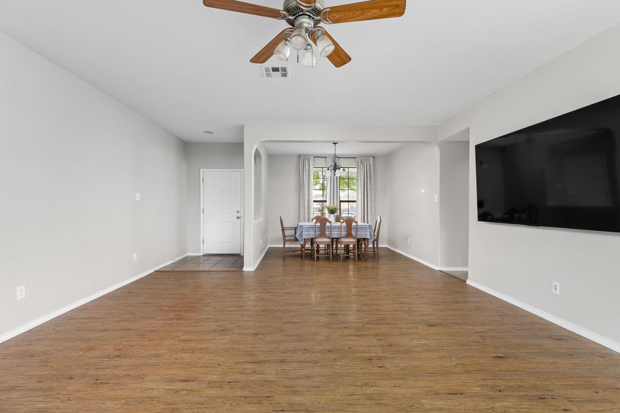 1660 Bayland St, Round Rock, TX 78664