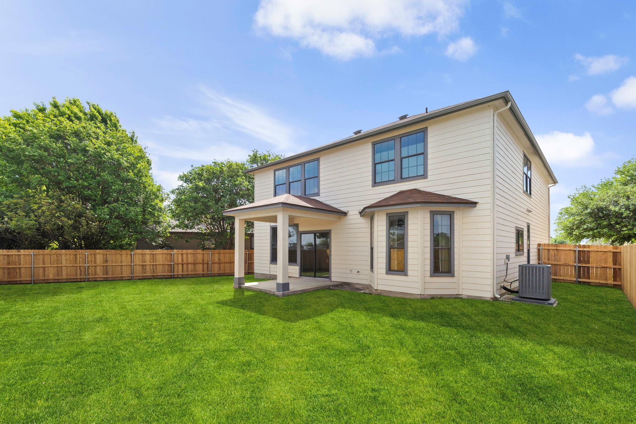 1660 Bayland St, Round Rock, TX 78664