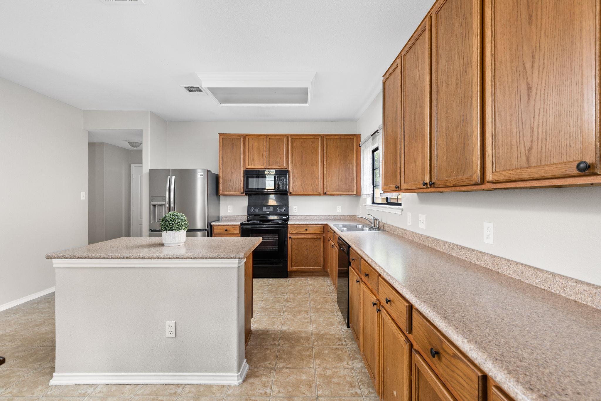 1660 Bayland St, Round Rock, TX 78664