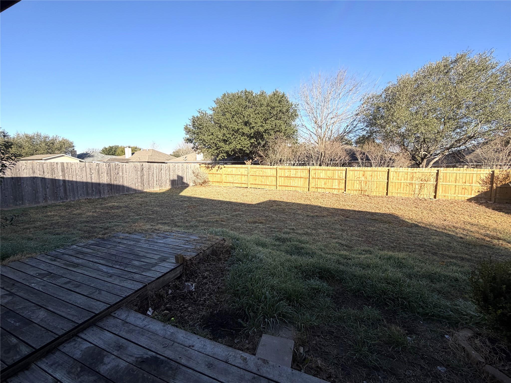 1605 Paint Brush Dr, Lockhart, TX 78644