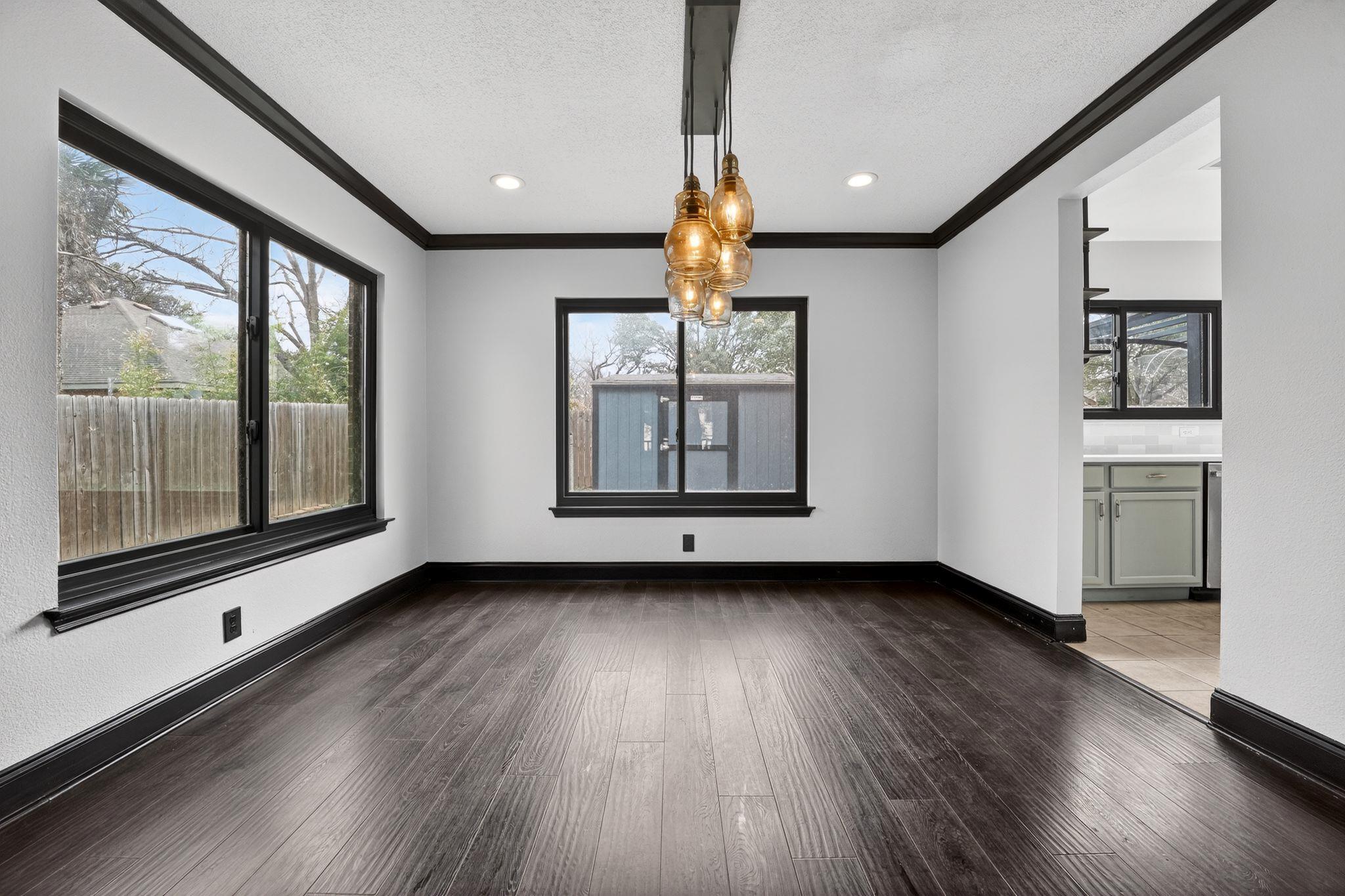 8409 Nairn Dr, Austin, TX 78749