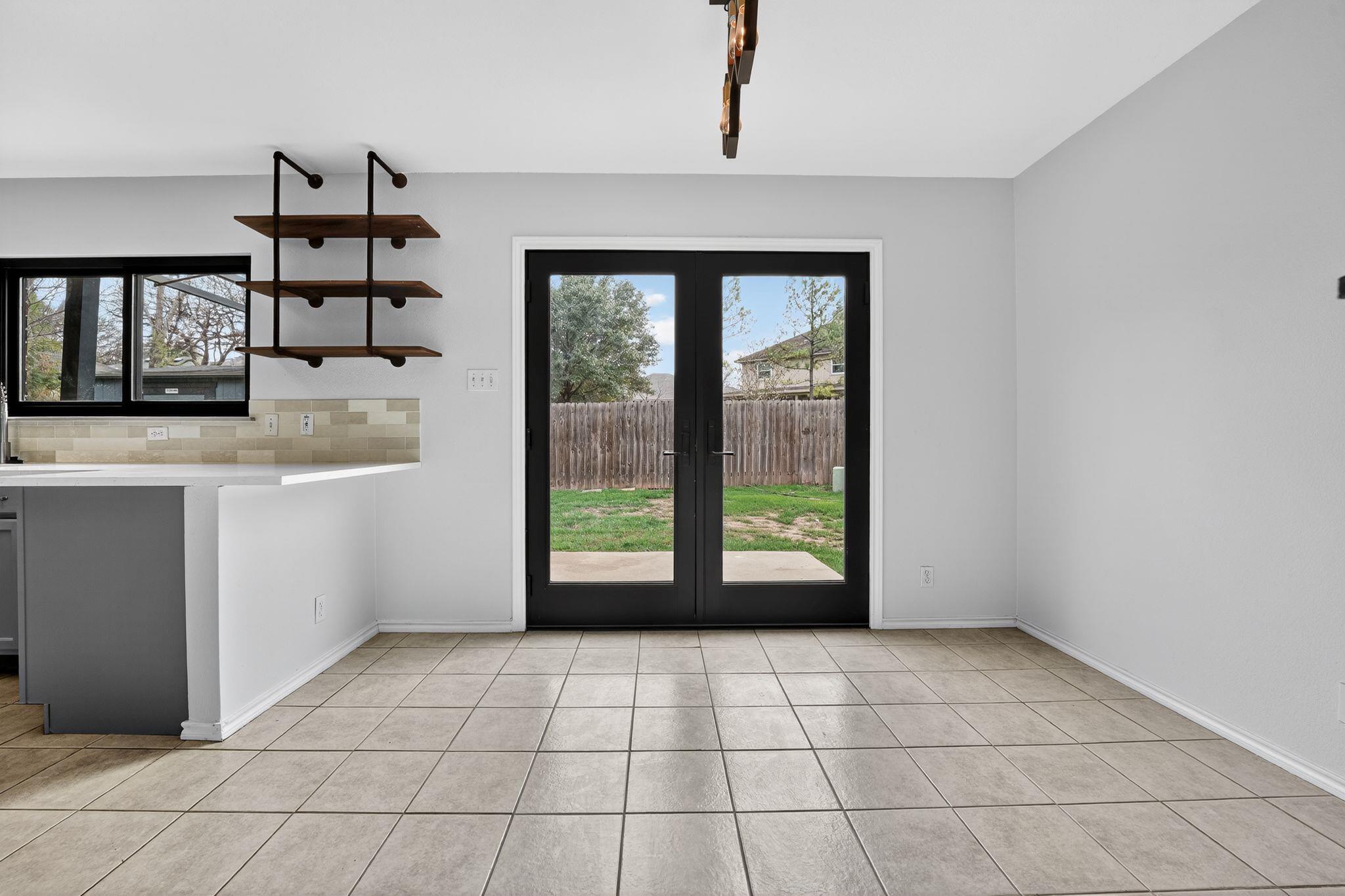 8409 Nairn Dr, Austin, TX 78749