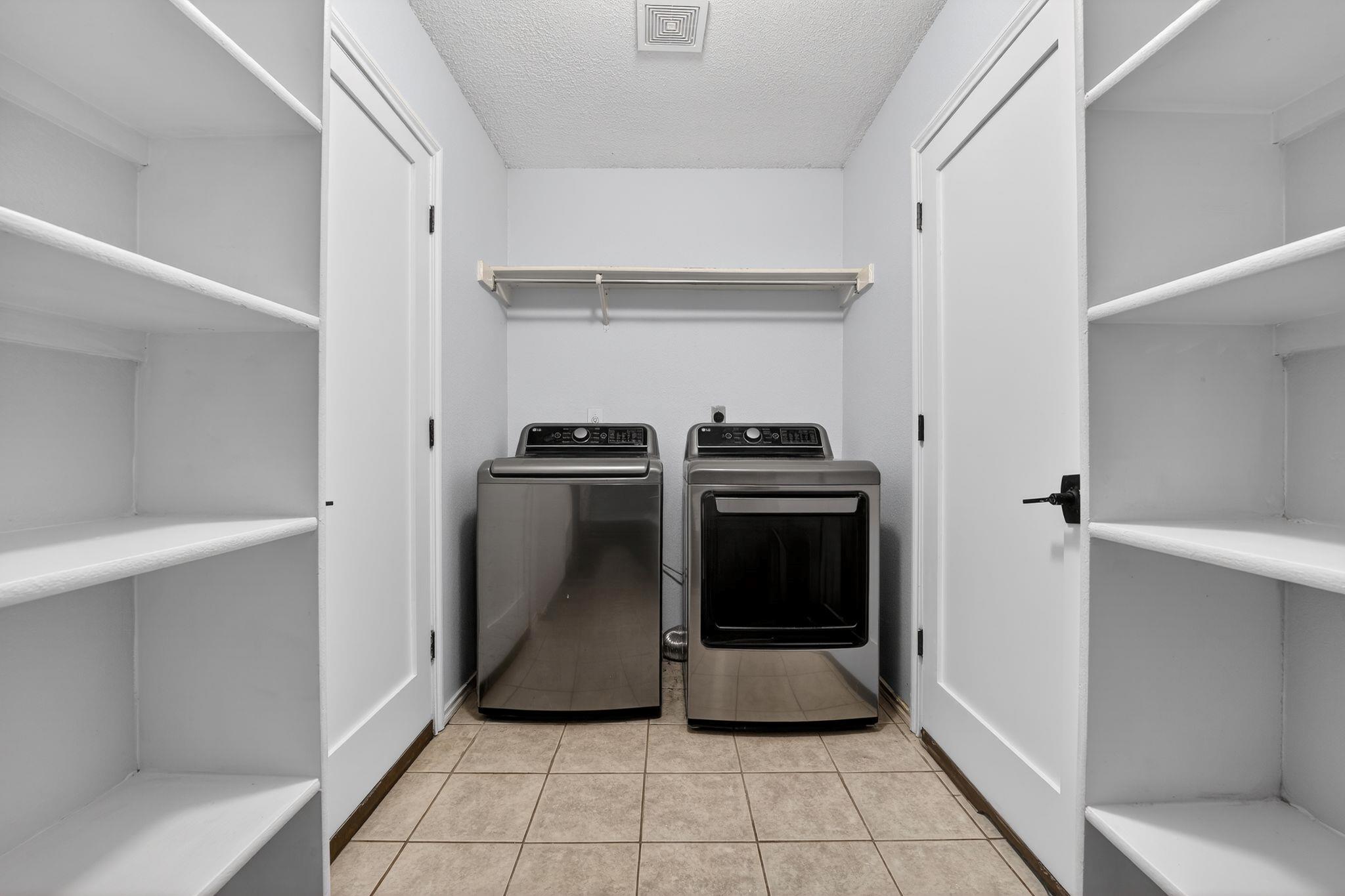 8409 Nairn Dr, Austin, TX 78749