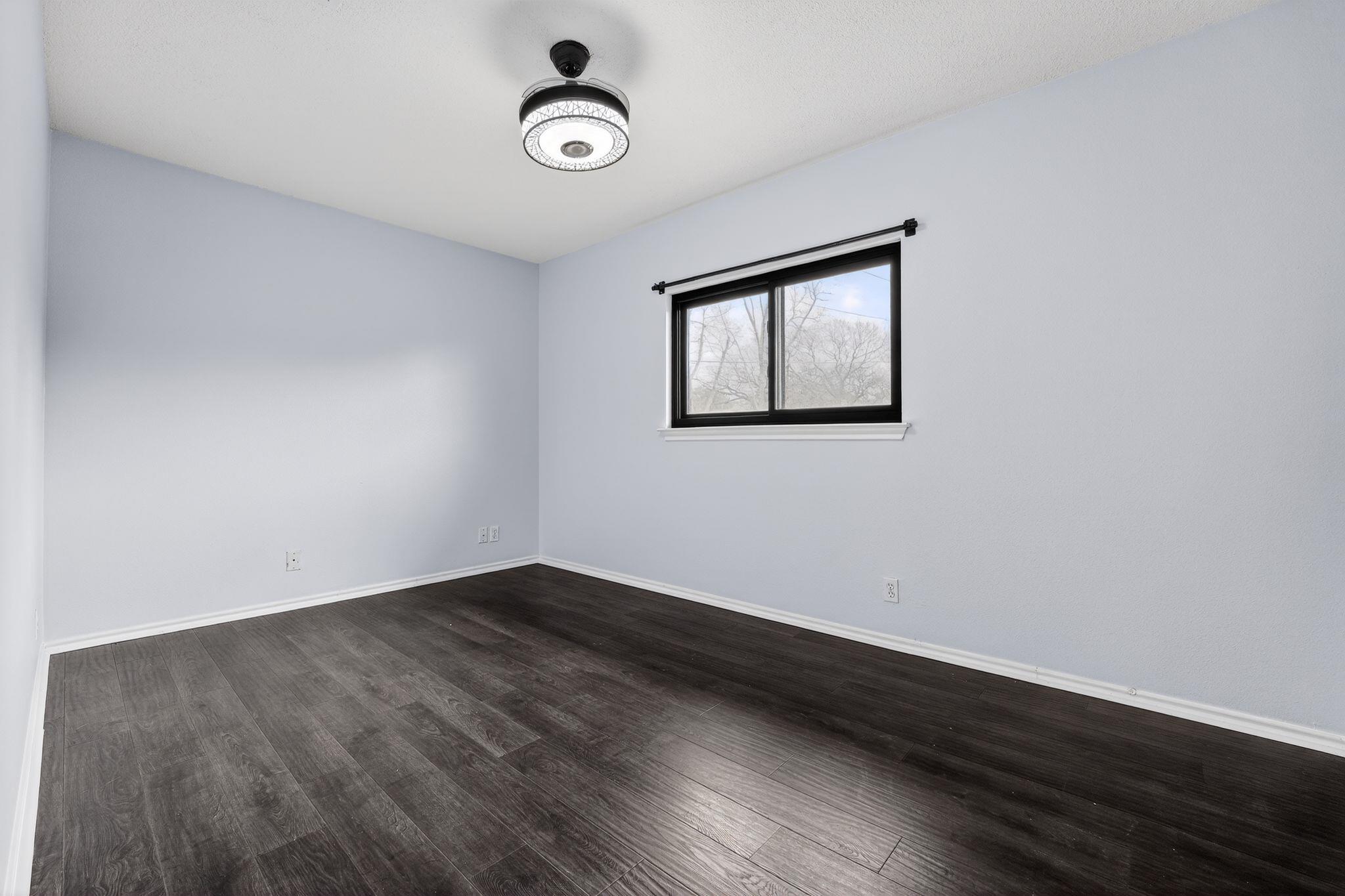 8409 Nairn Dr, Austin, TX 78749