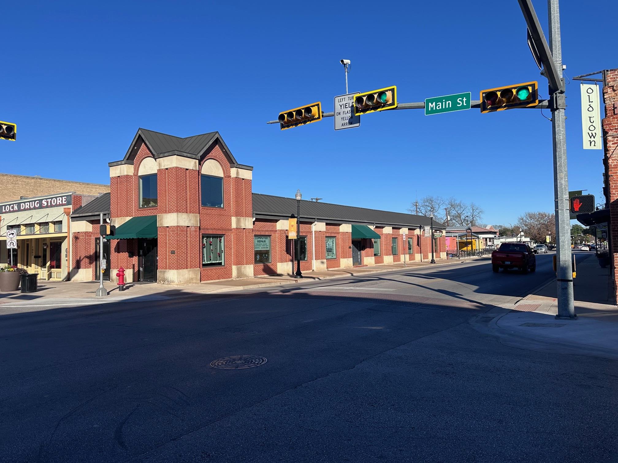 702 Chestnut St # 107, Bastrop, TX 78602