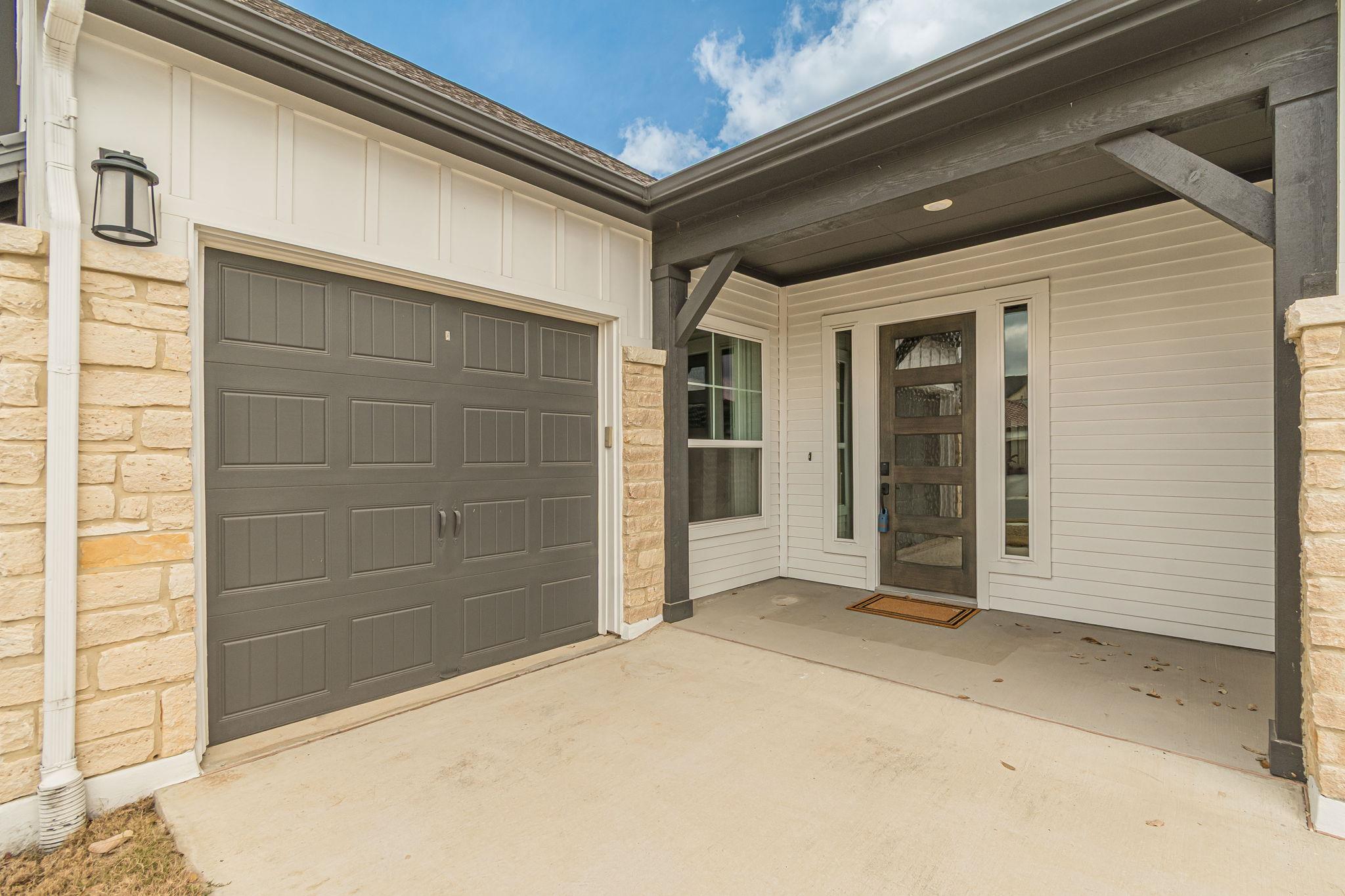 1316 Dancing Oak Ln, San Marcos, TX 78666