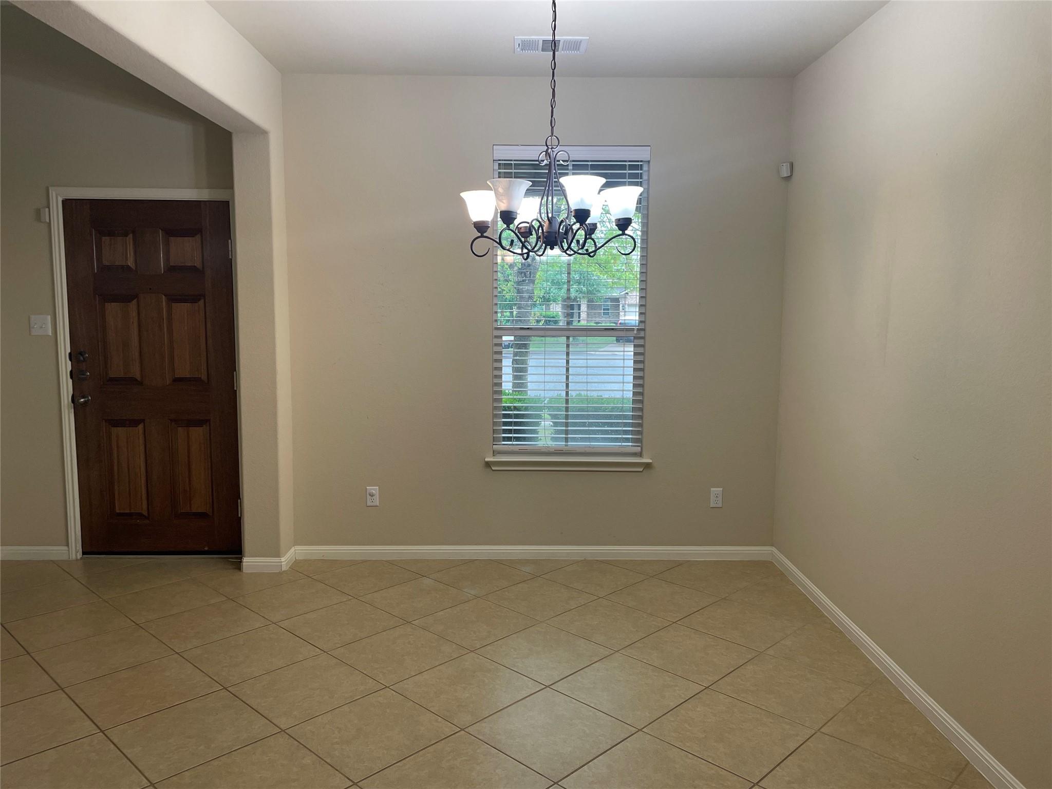 102 Sandy Lyle Cv, Round Rock, TX 78664