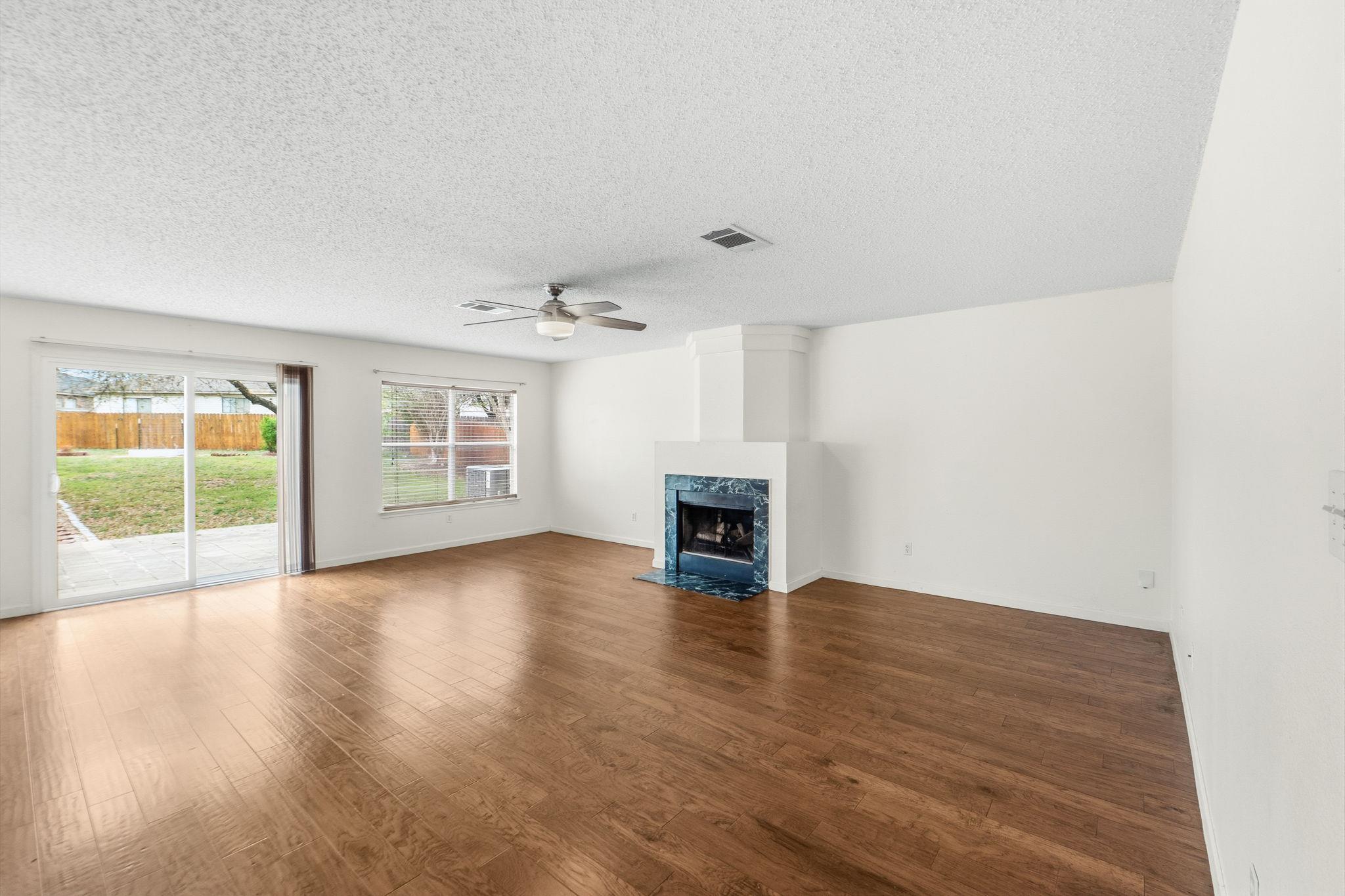 805 Catumet Dr, Pflugerville, TX 78660