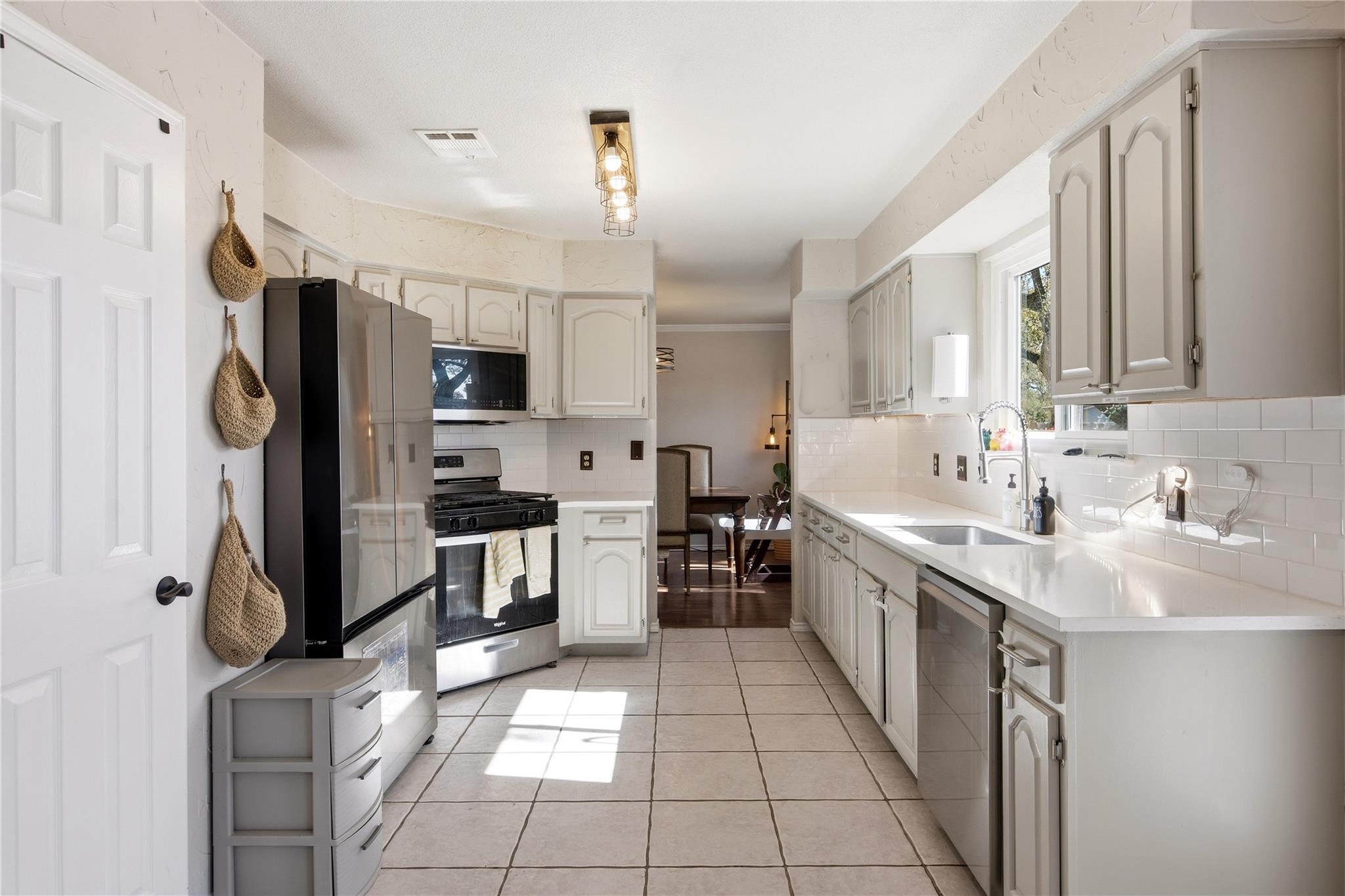 2712 Buckeye Trl, Cedar Park, TX 78613