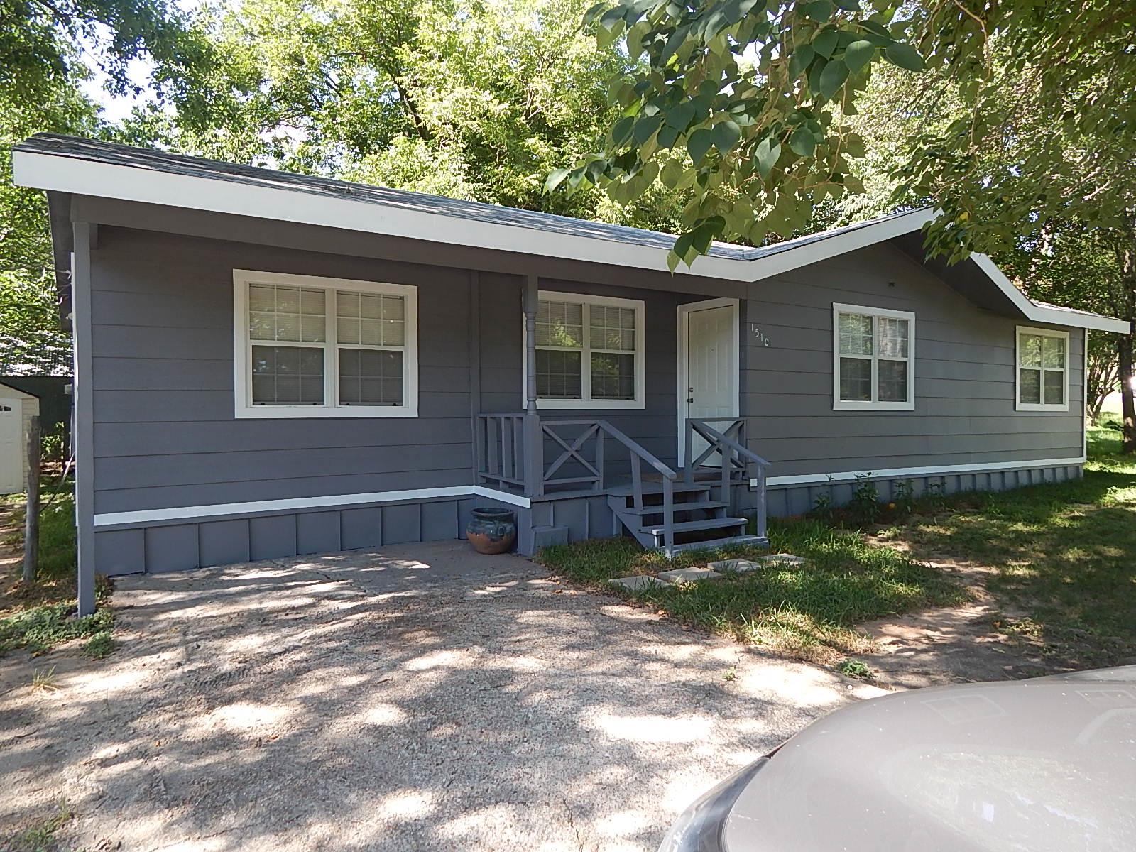 1510 Gordon St St, Bastrop, TX 78602