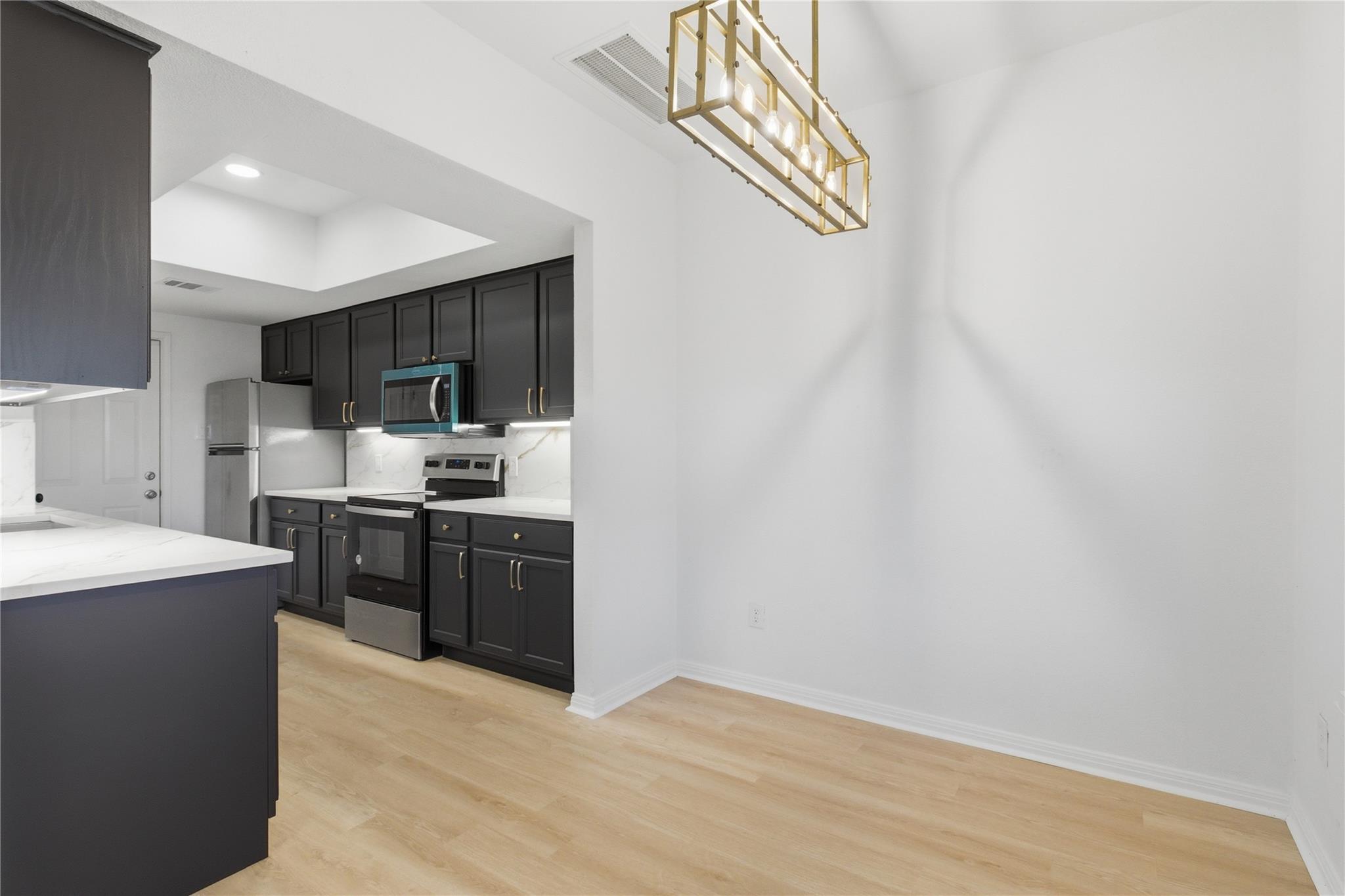 2622 Gwendolyn Ln # B, Austin, TX 78748