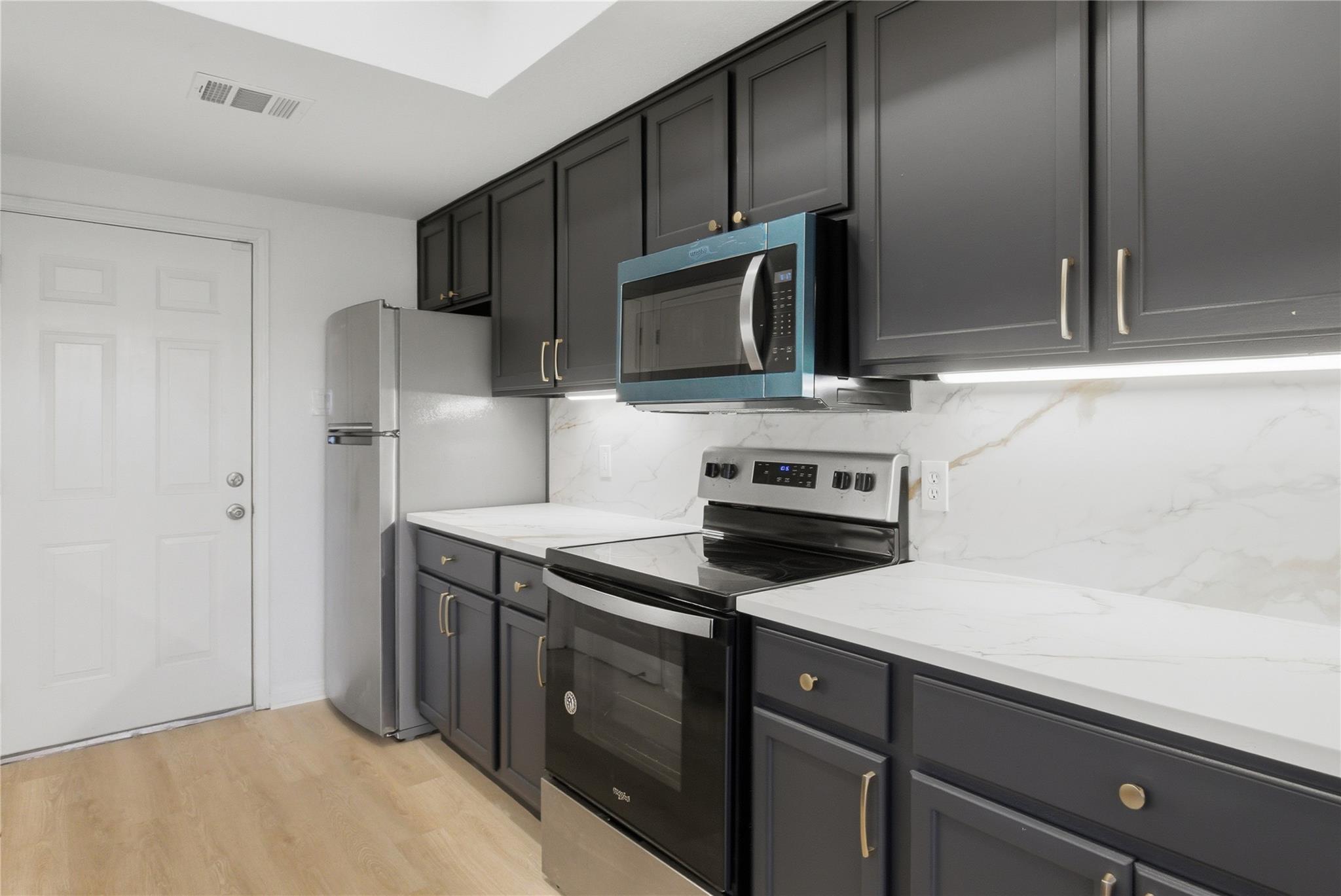 2622 Gwendolyn Ln # B, Austin, TX 78748