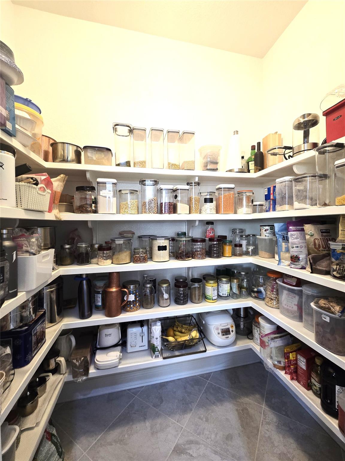 2900 Zoysia Dr, Leander, TX 78641