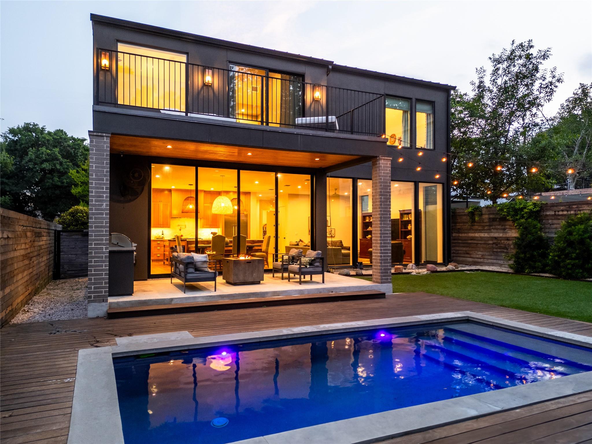 2024 Ford St, Austin, TX 78704