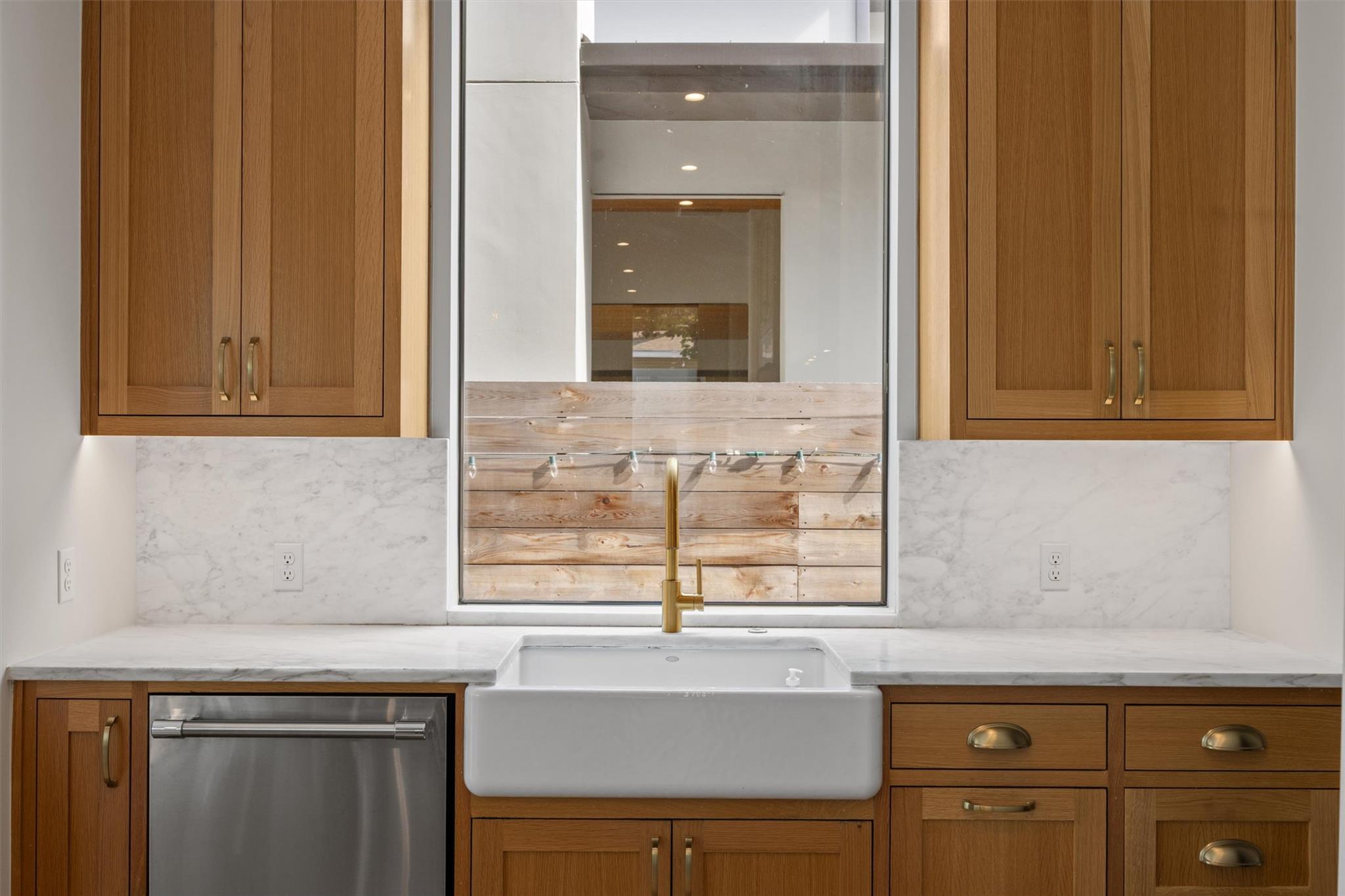 2024 Ford St, Austin, TX 78704