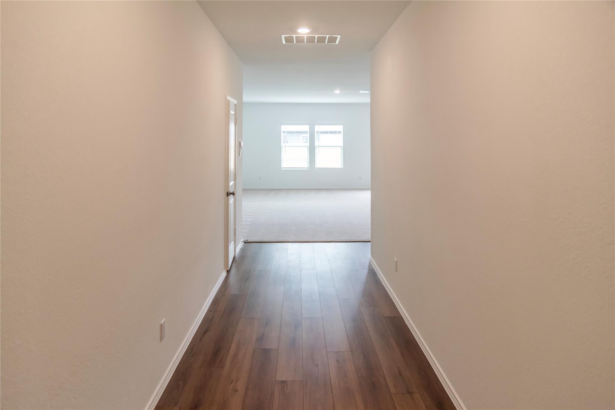 112 Dollars Dr, Jarrell, TX 76537