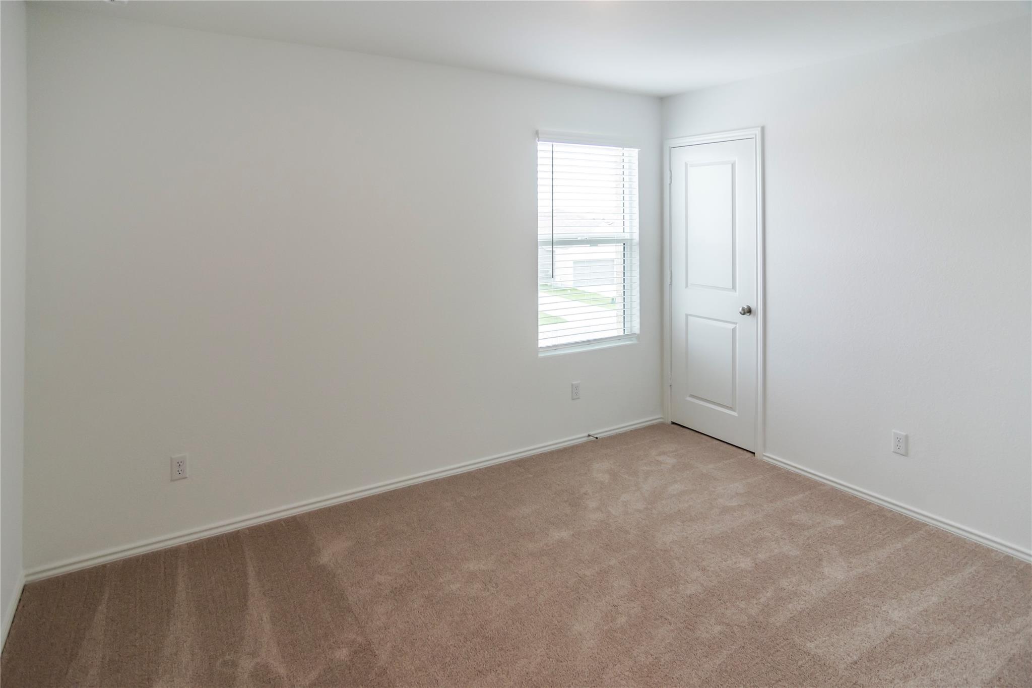 112 Dollars Dr, Jarrell, TX 76537