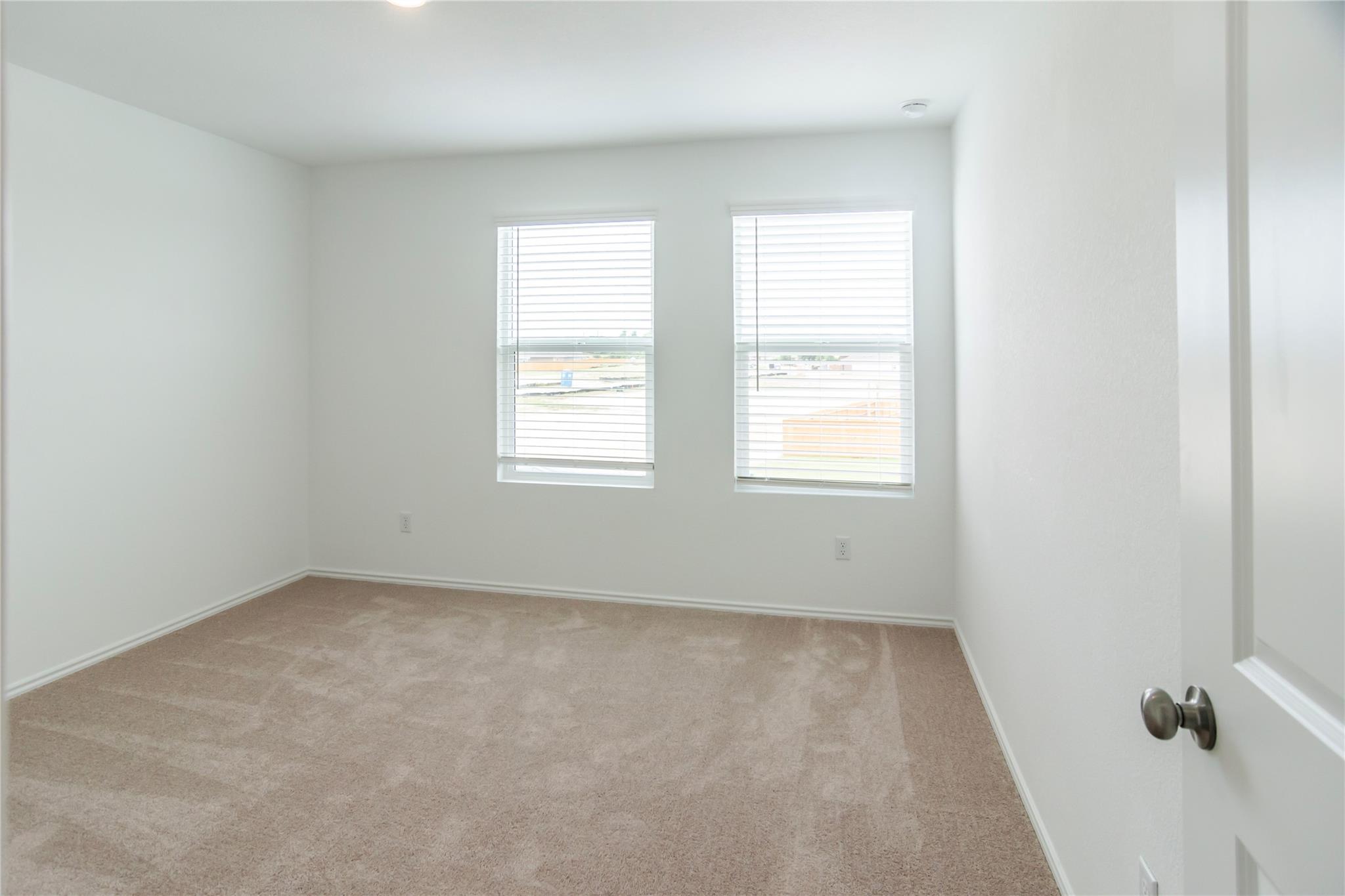 112 Dollars Dr, Jarrell, TX 76537