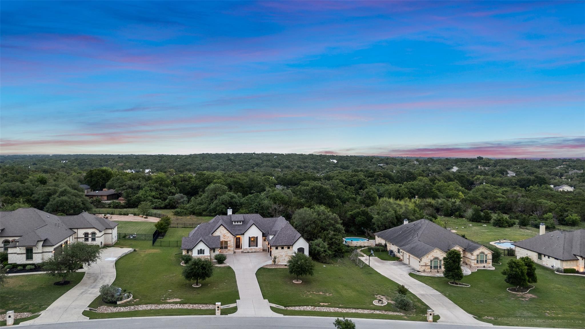 831 Sad Willow Pass, Driftwood, TX 78619