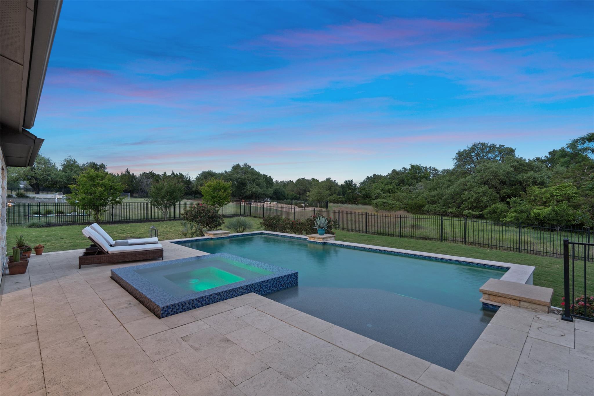 831 Sad Willow Pass, Driftwood, TX 78619