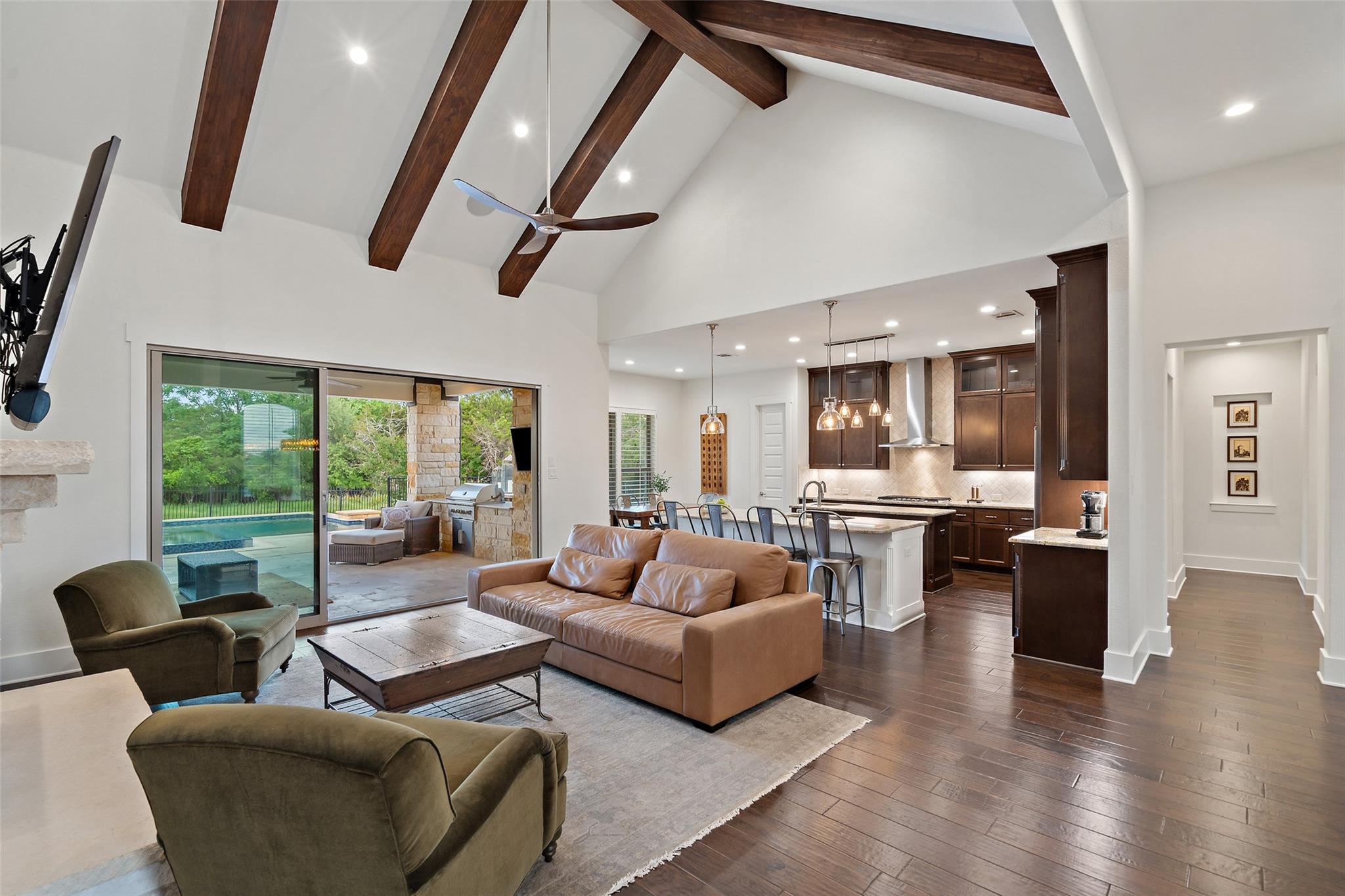 831 Sad Willow Pass, Driftwood, TX 78619