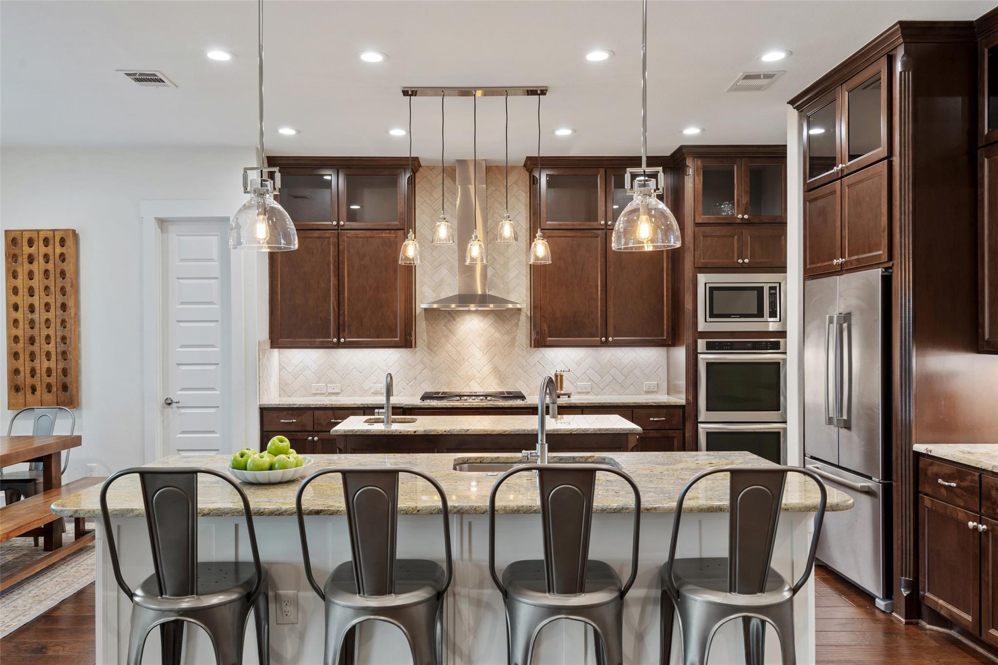 831 Sad Willow Pass, Driftwood, TX 78619